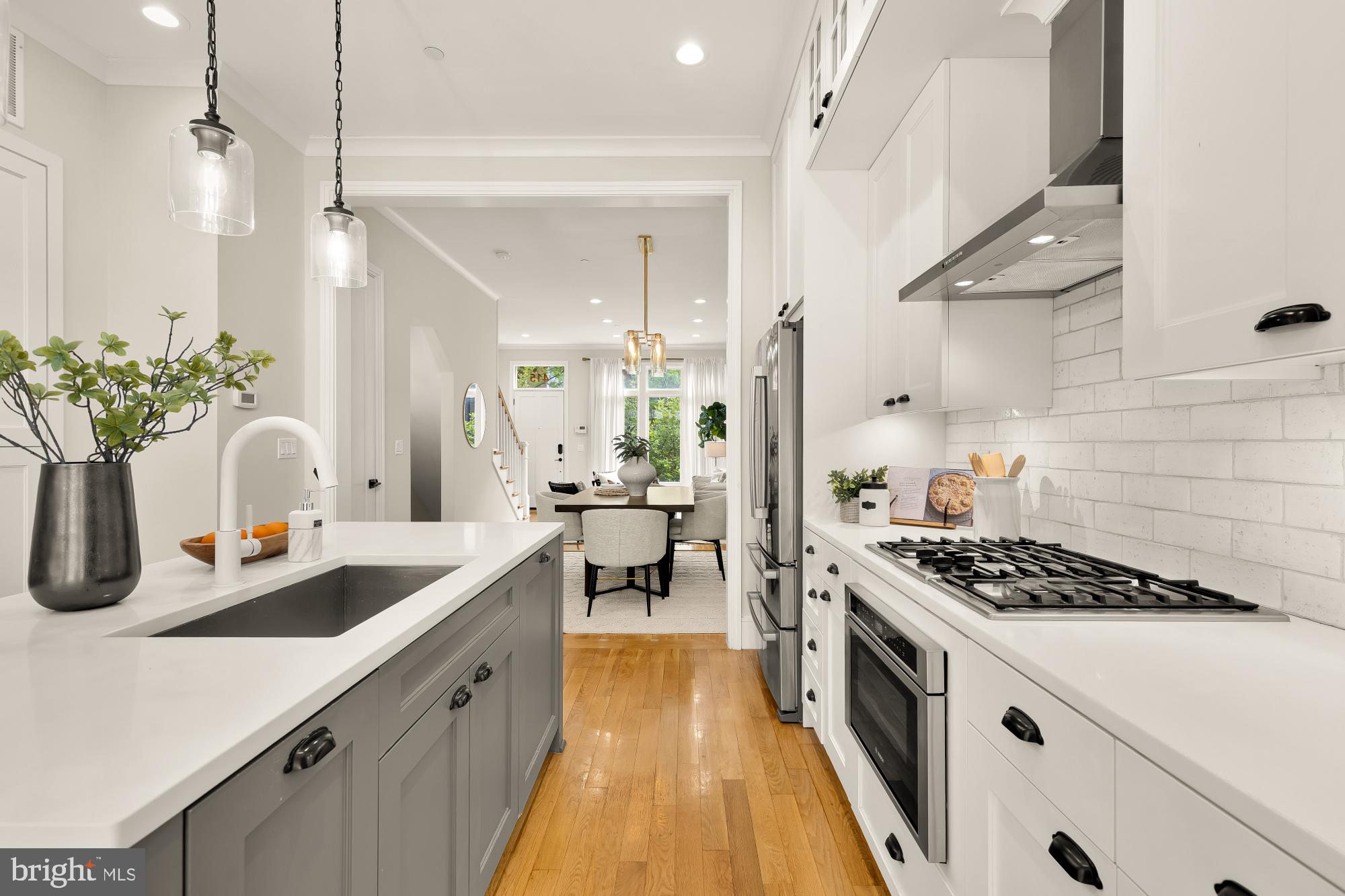 CAPITOL HILL - Residential