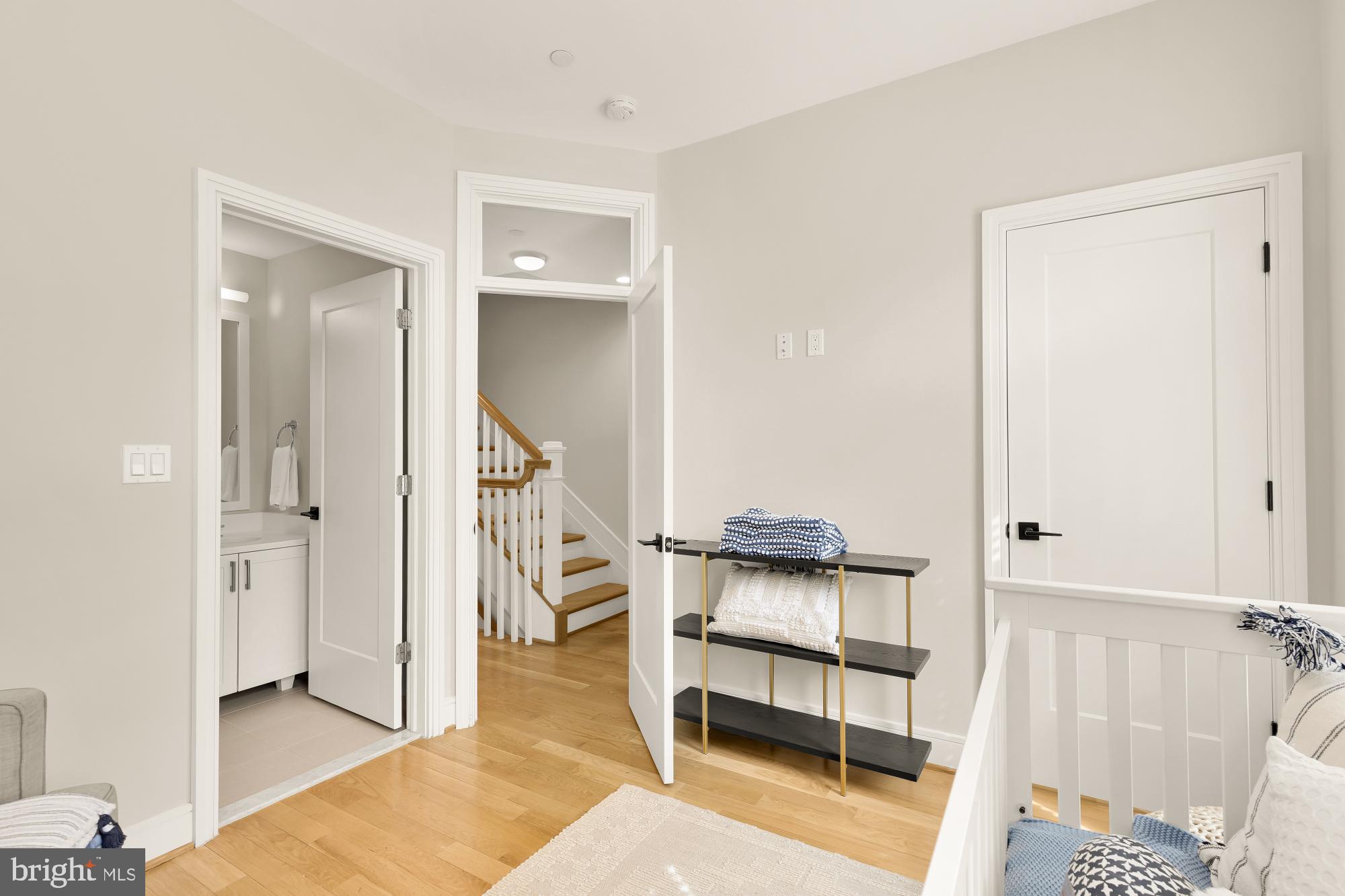 CAPITOL HILL - Residential