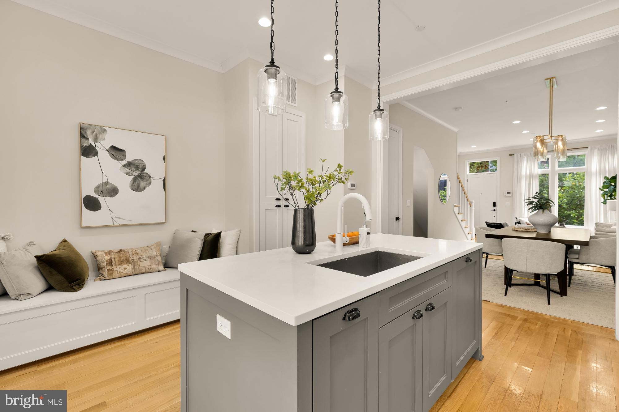 CAPITOL HILL - Residential