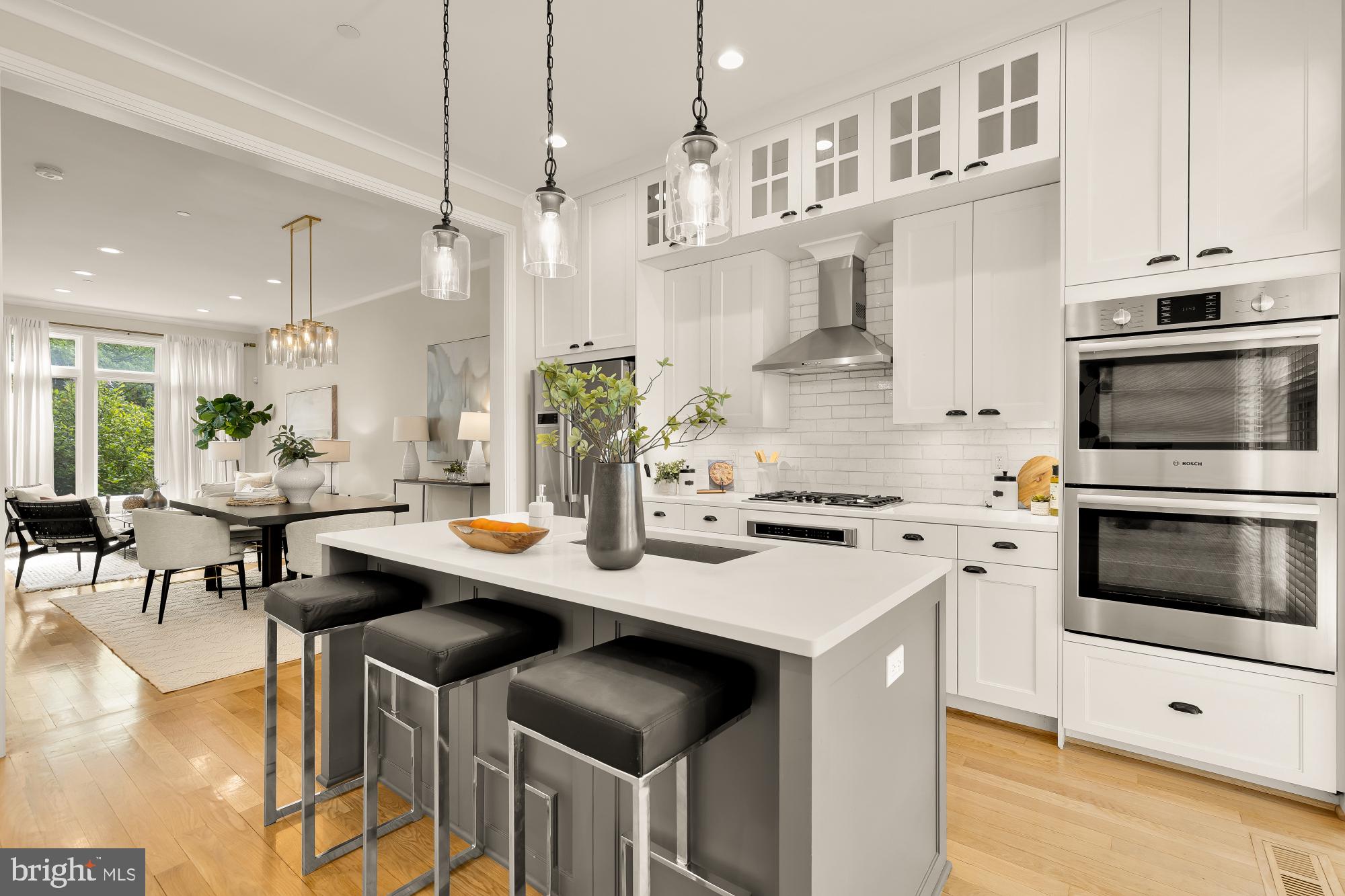 CAPITOL HILL - Residential