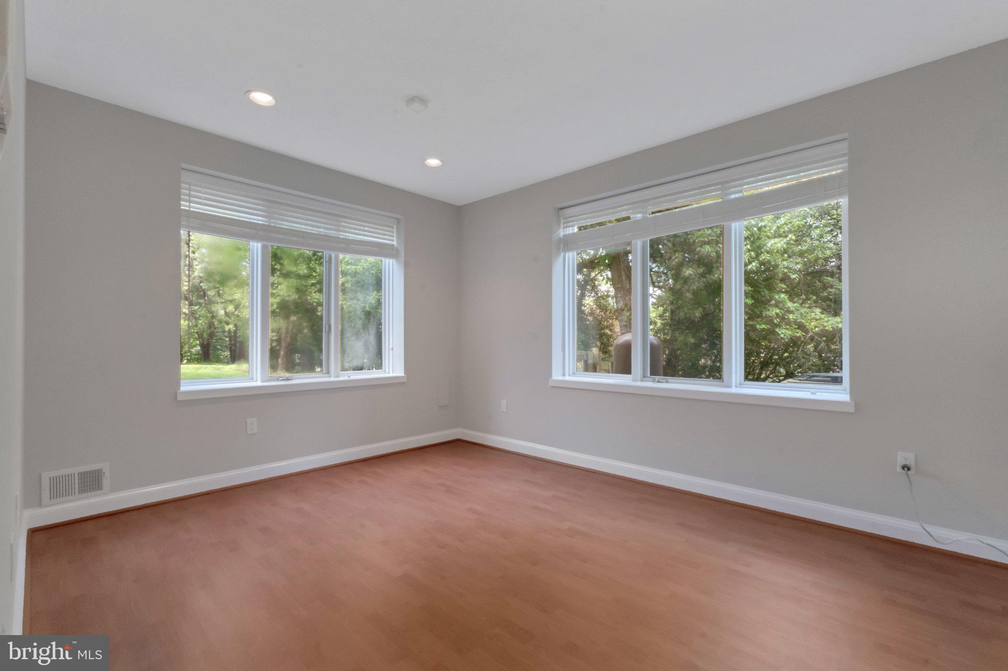 BEDFORDSHIRE - Residential