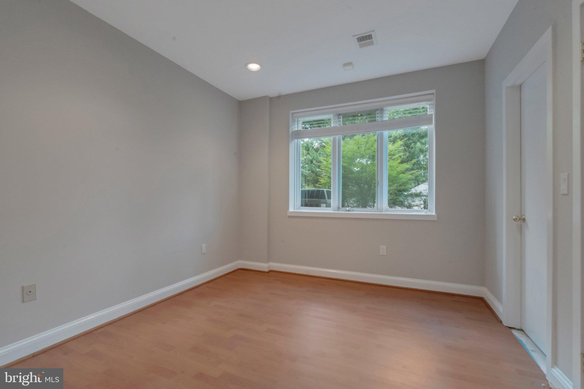 BEDFORDSHIRE - Residential