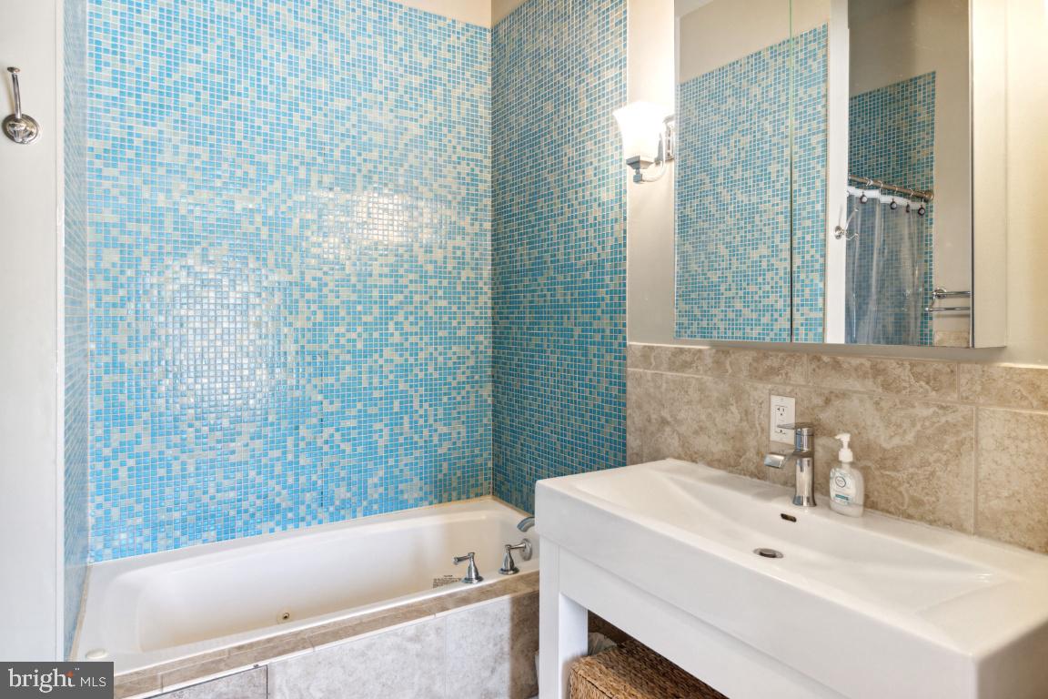 FELLS POINT HISTORIC DISTRICT - Residential