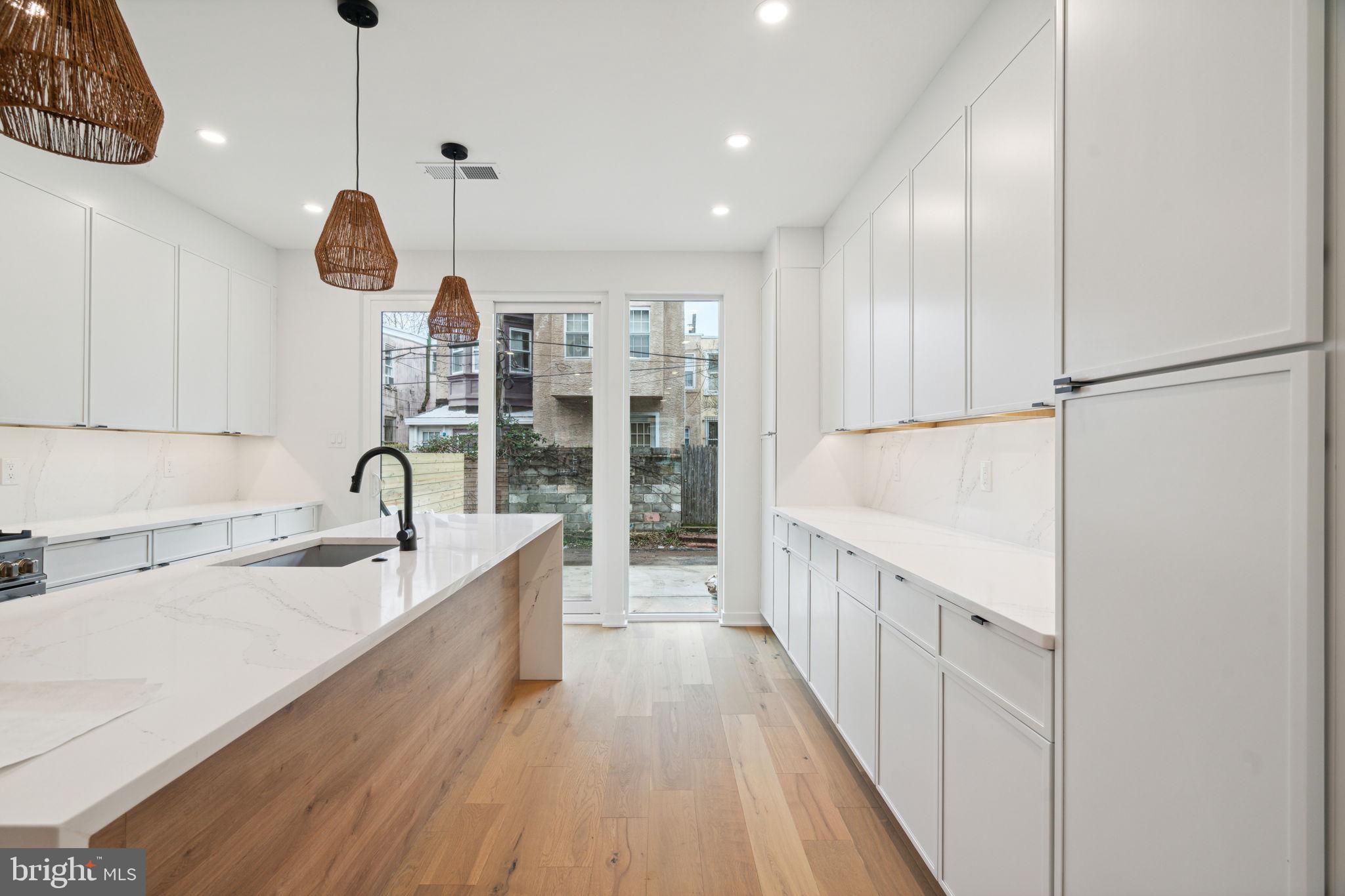 GRADUATE HOSPITAL - Residential