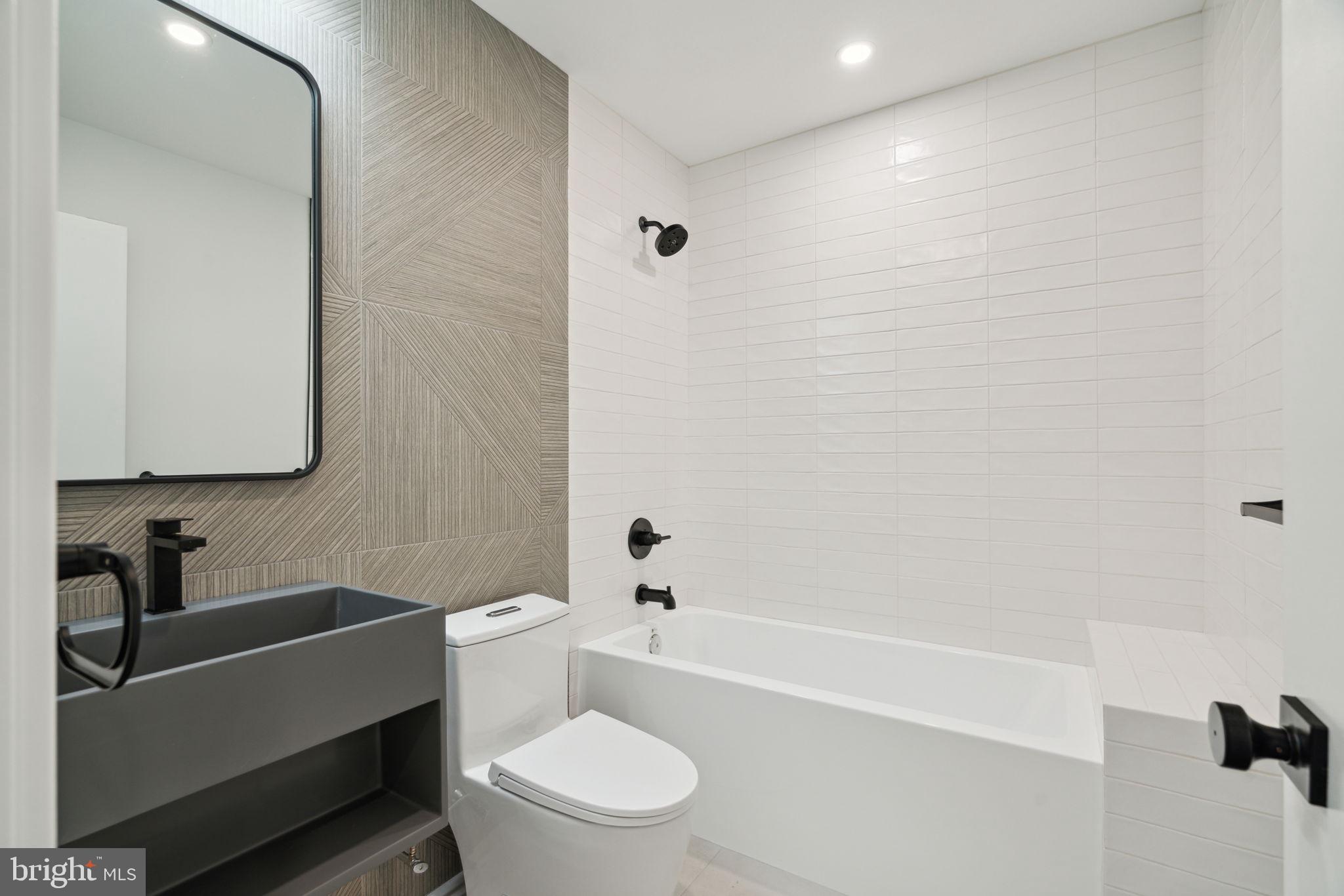 GRADUATE HOSPITAL - Residential