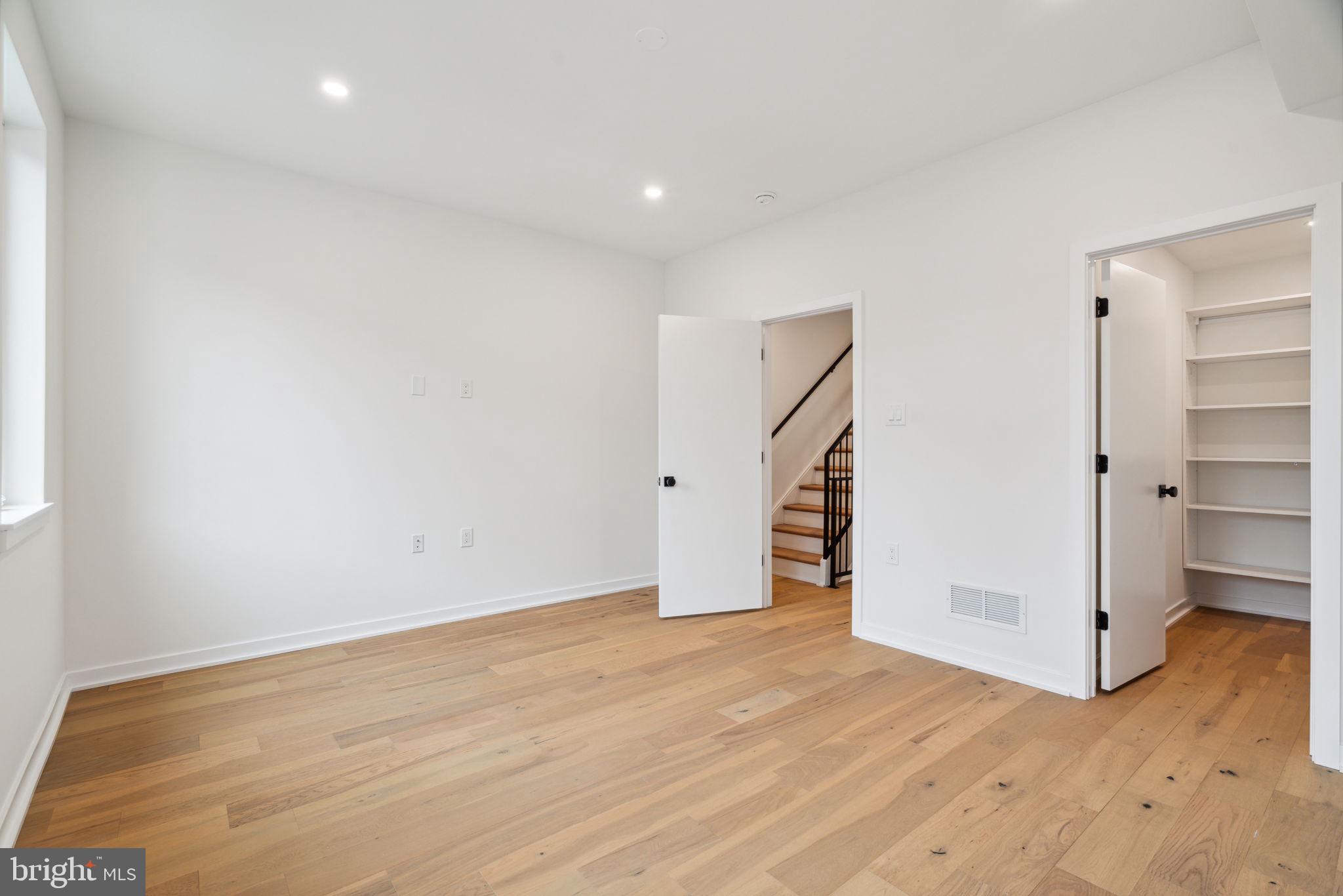 GRADUATE HOSPITAL - Residential