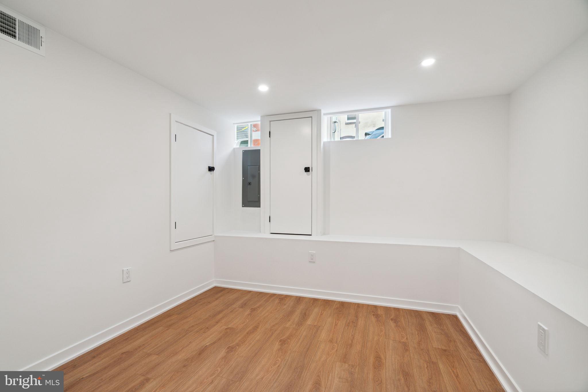 GRADUATE HOSPITAL - Residential