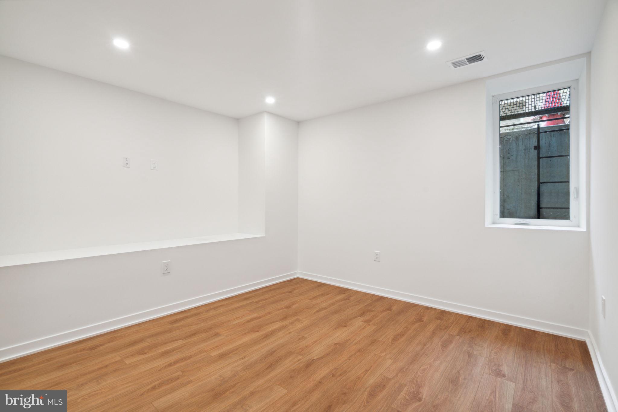 GRADUATE HOSPITAL - Residential