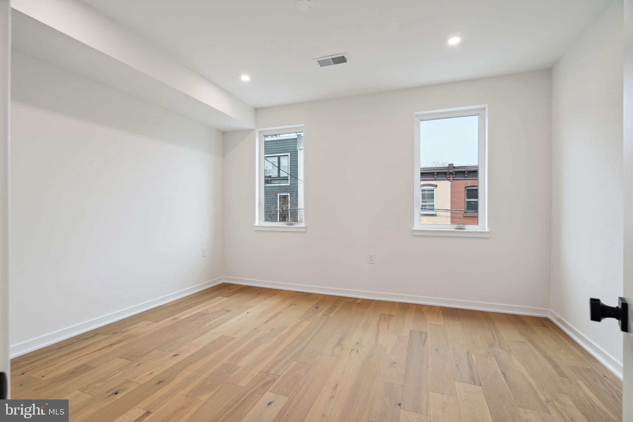 GRADUATE HOSPITAL - Residential