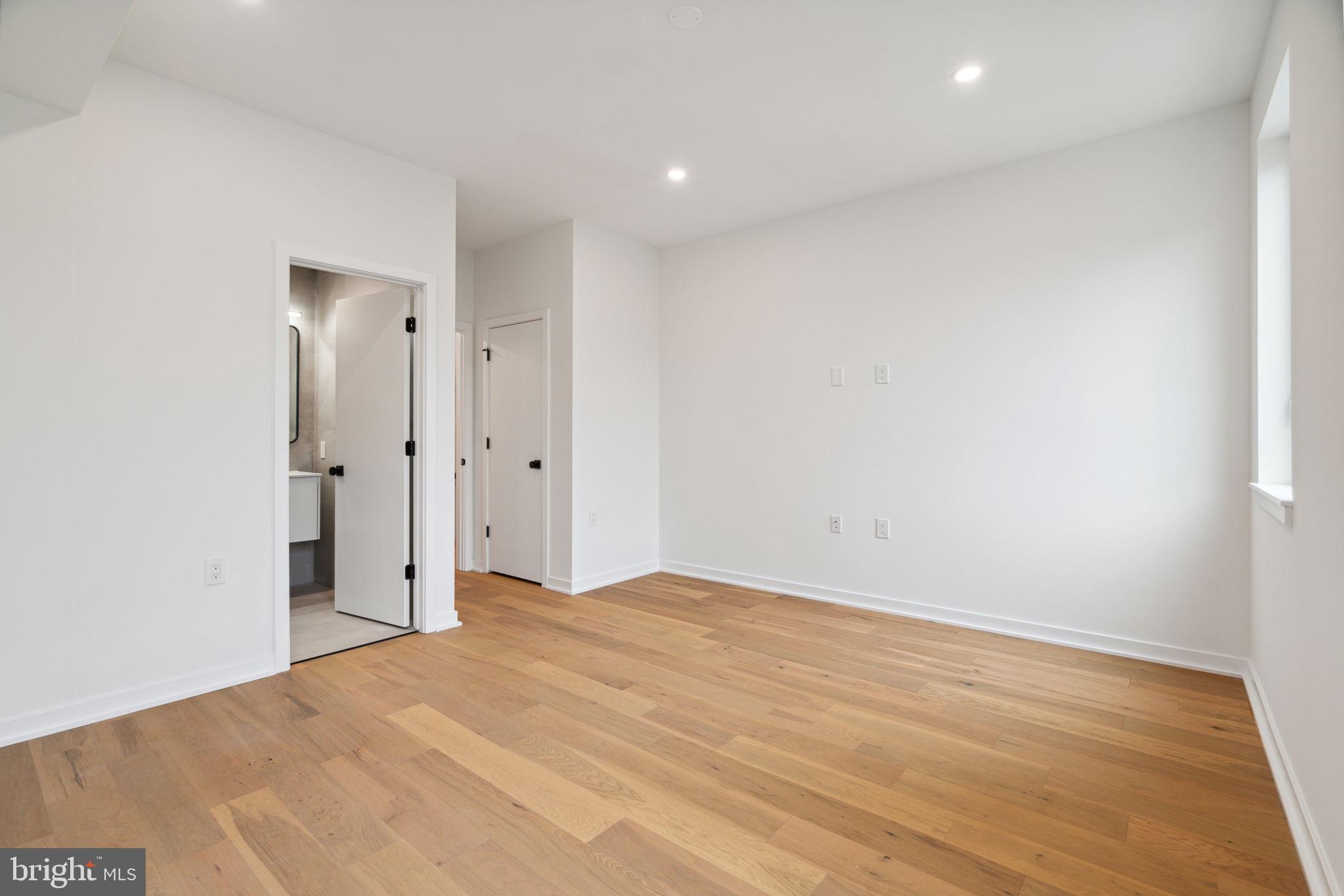 GRADUATE HOSPITAL - Residential