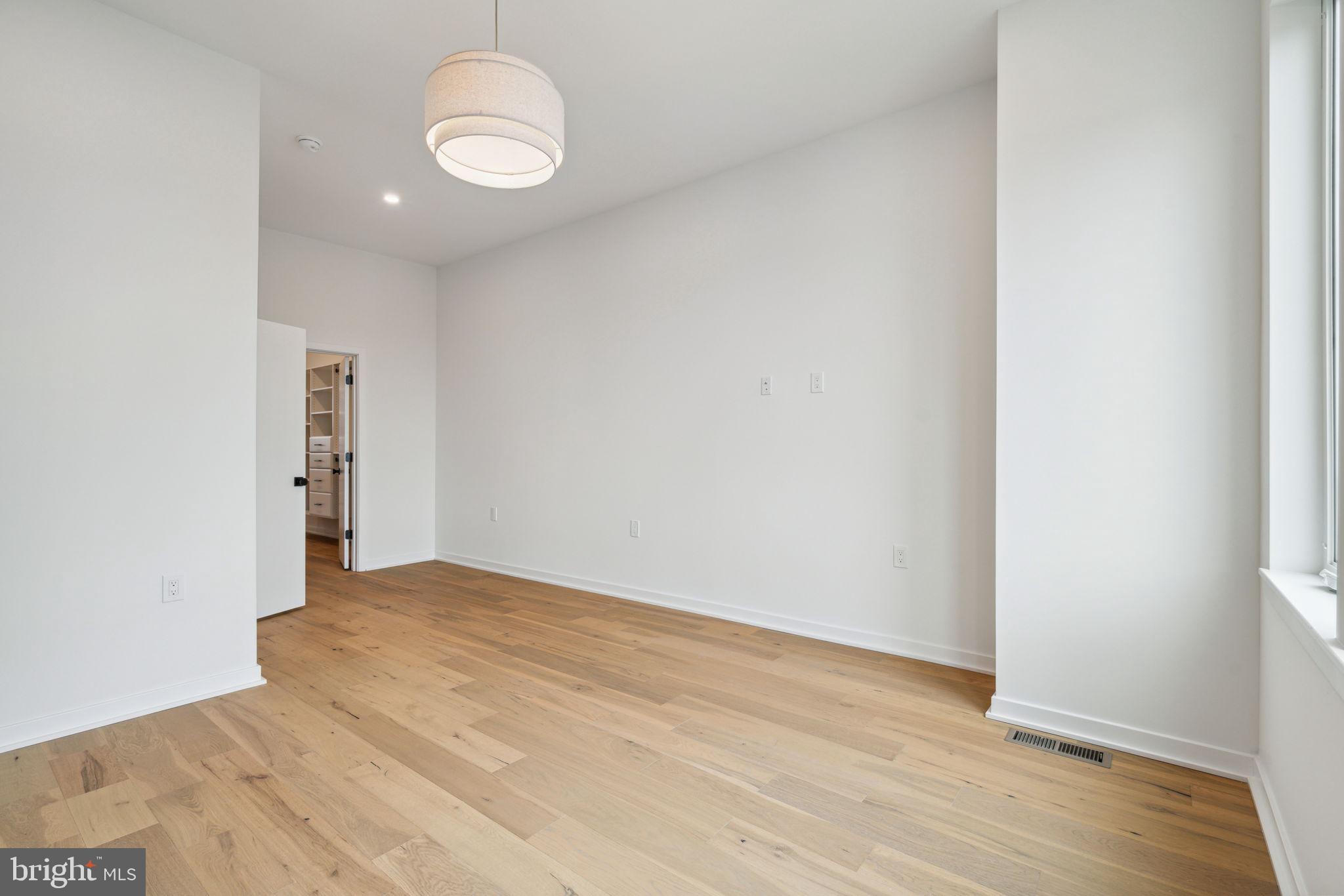 GRADUATE HOSPITAL - Residential