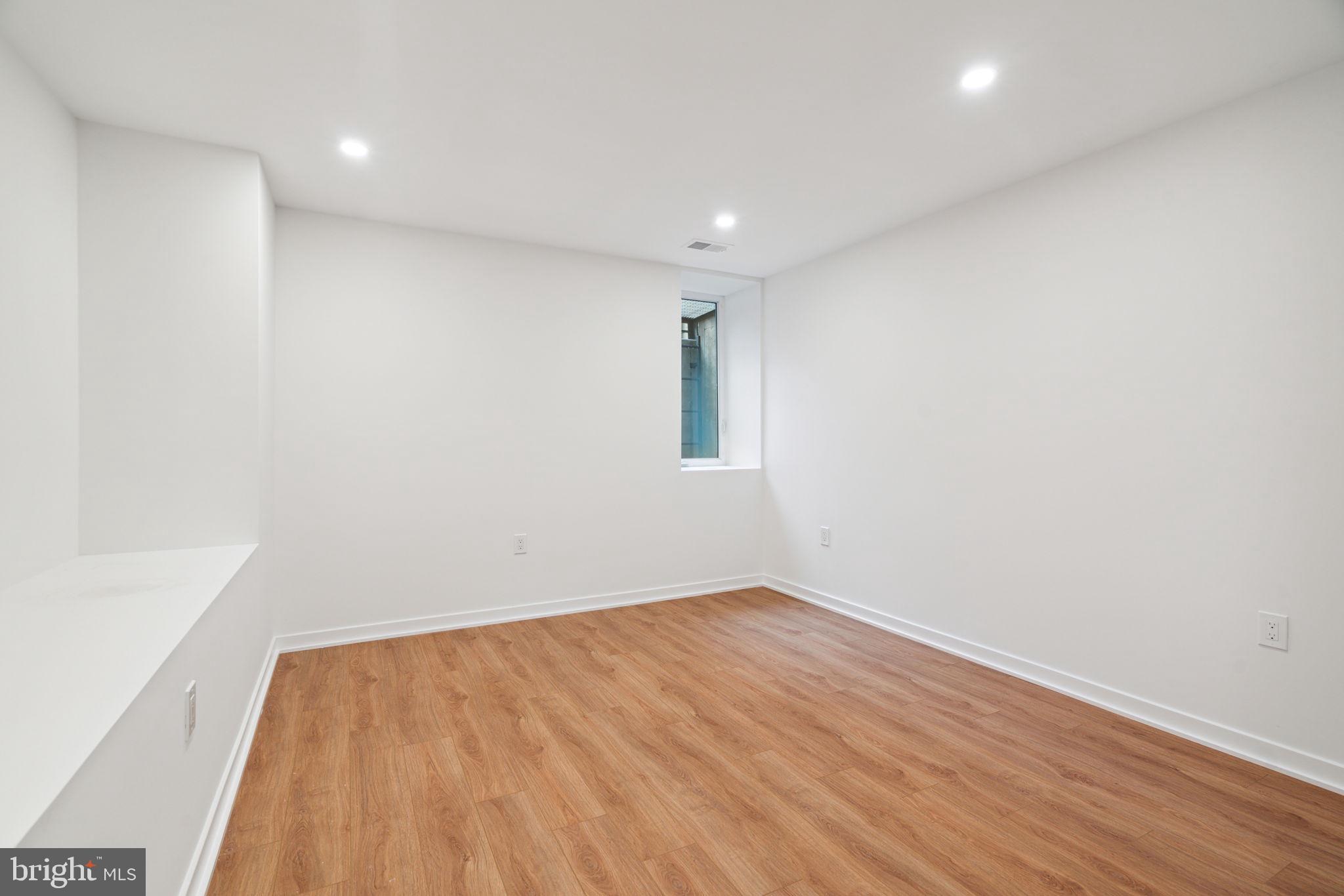 GRADUATE HOSPITAL - Residential