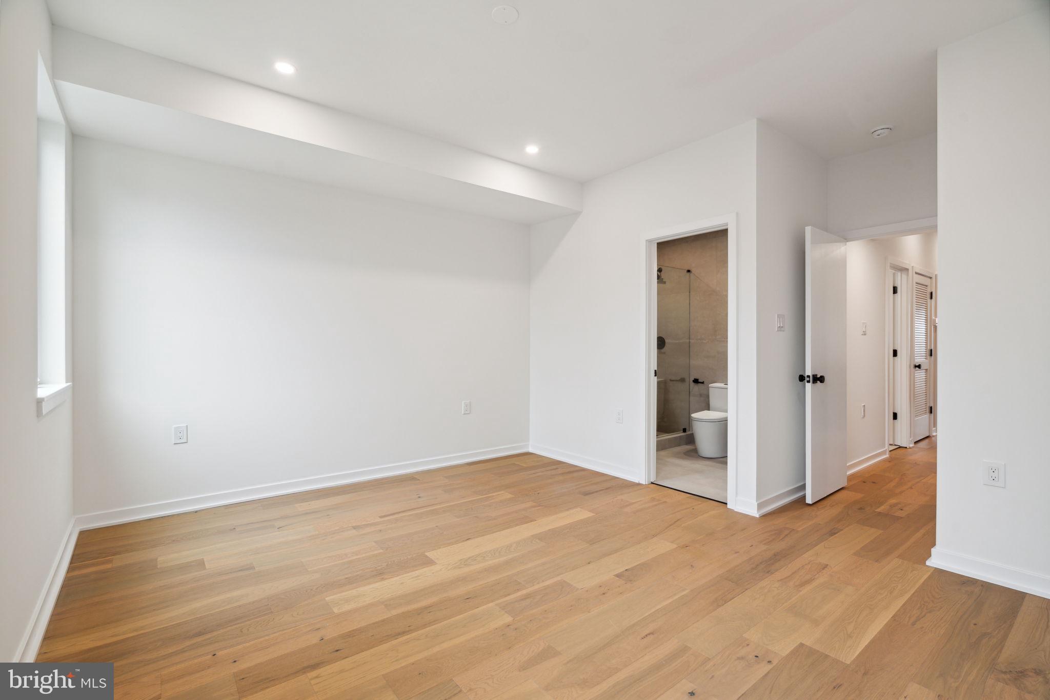 GRADUATE HOSPITAL - Residential