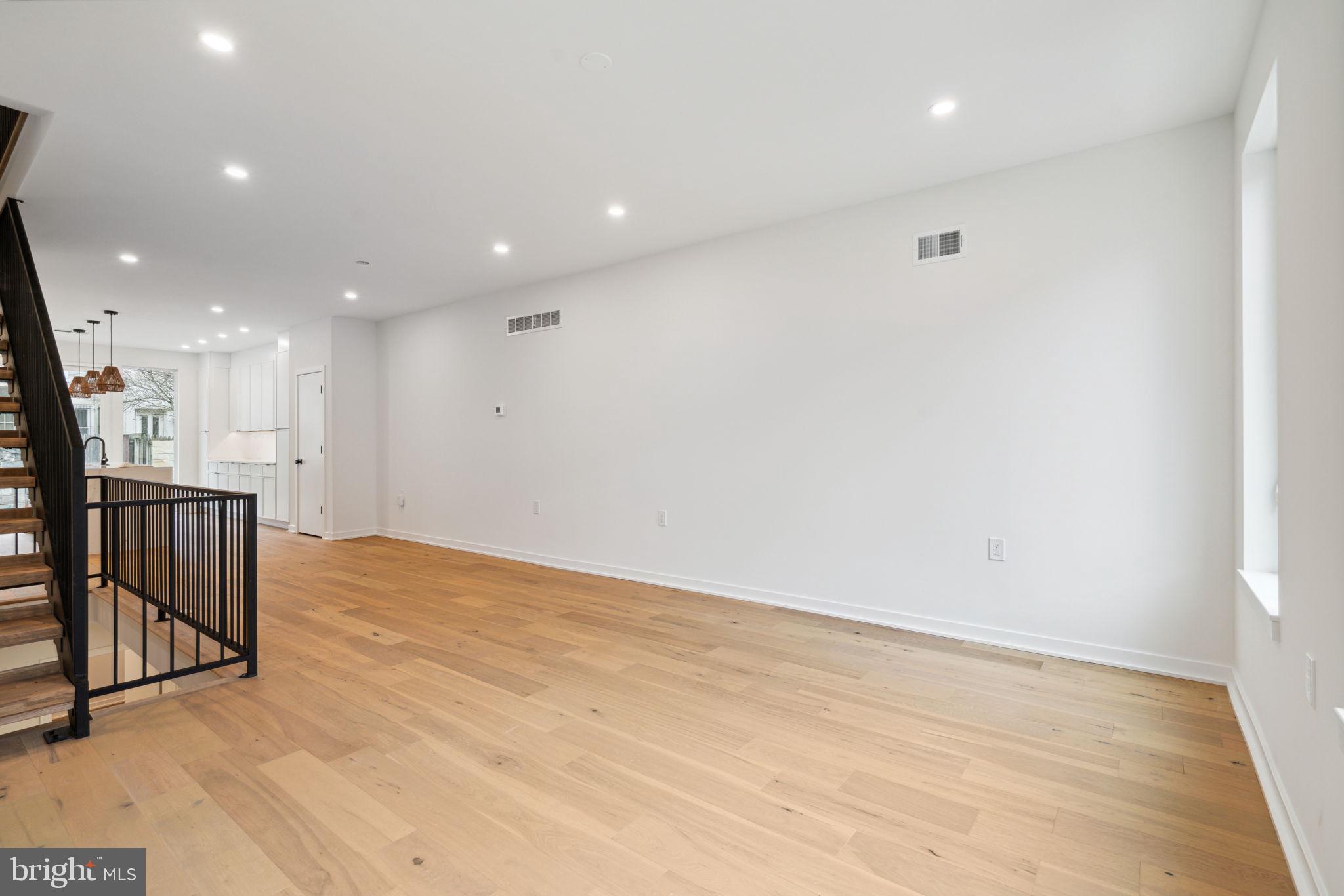 GRADUATE HOSPITAL - Residential