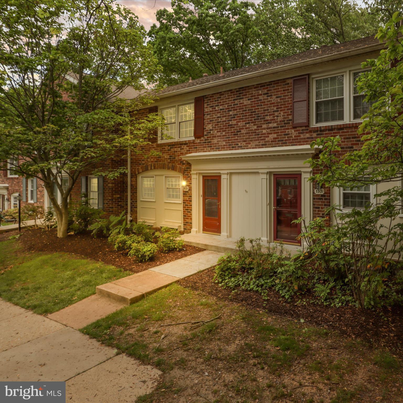 5929 KINGSFORD ROAD 372