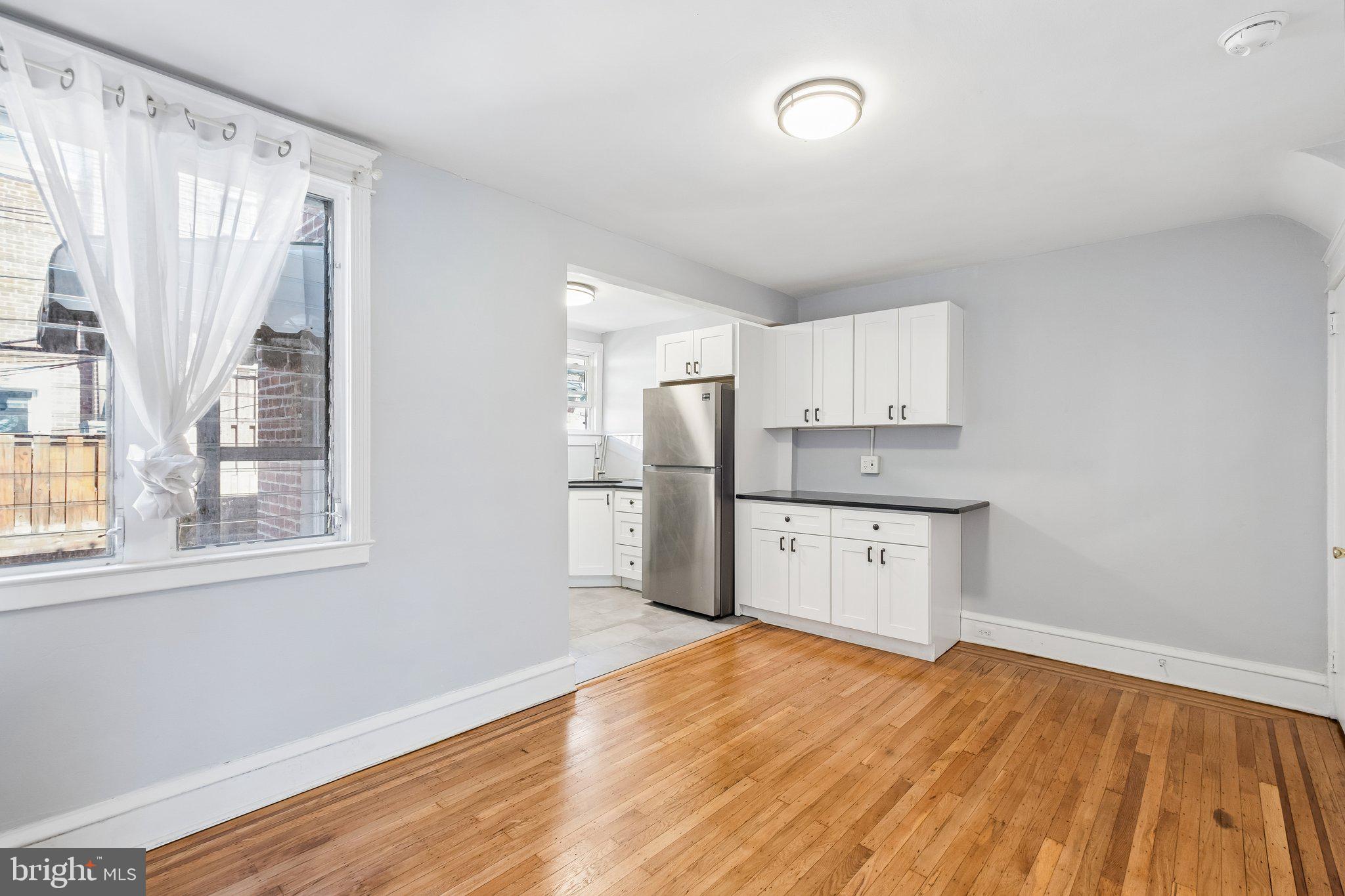 EAST FALLS - Residential