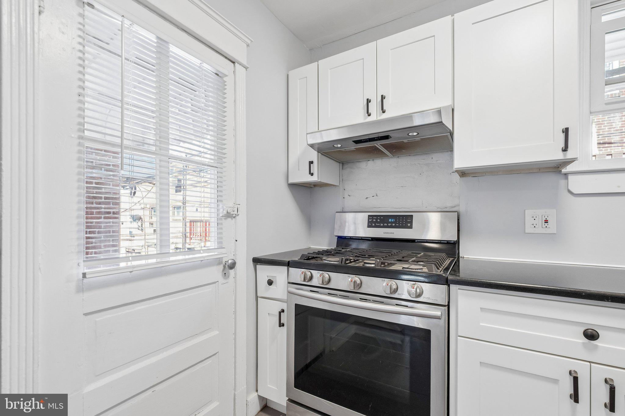 EAST FALLS - Residential