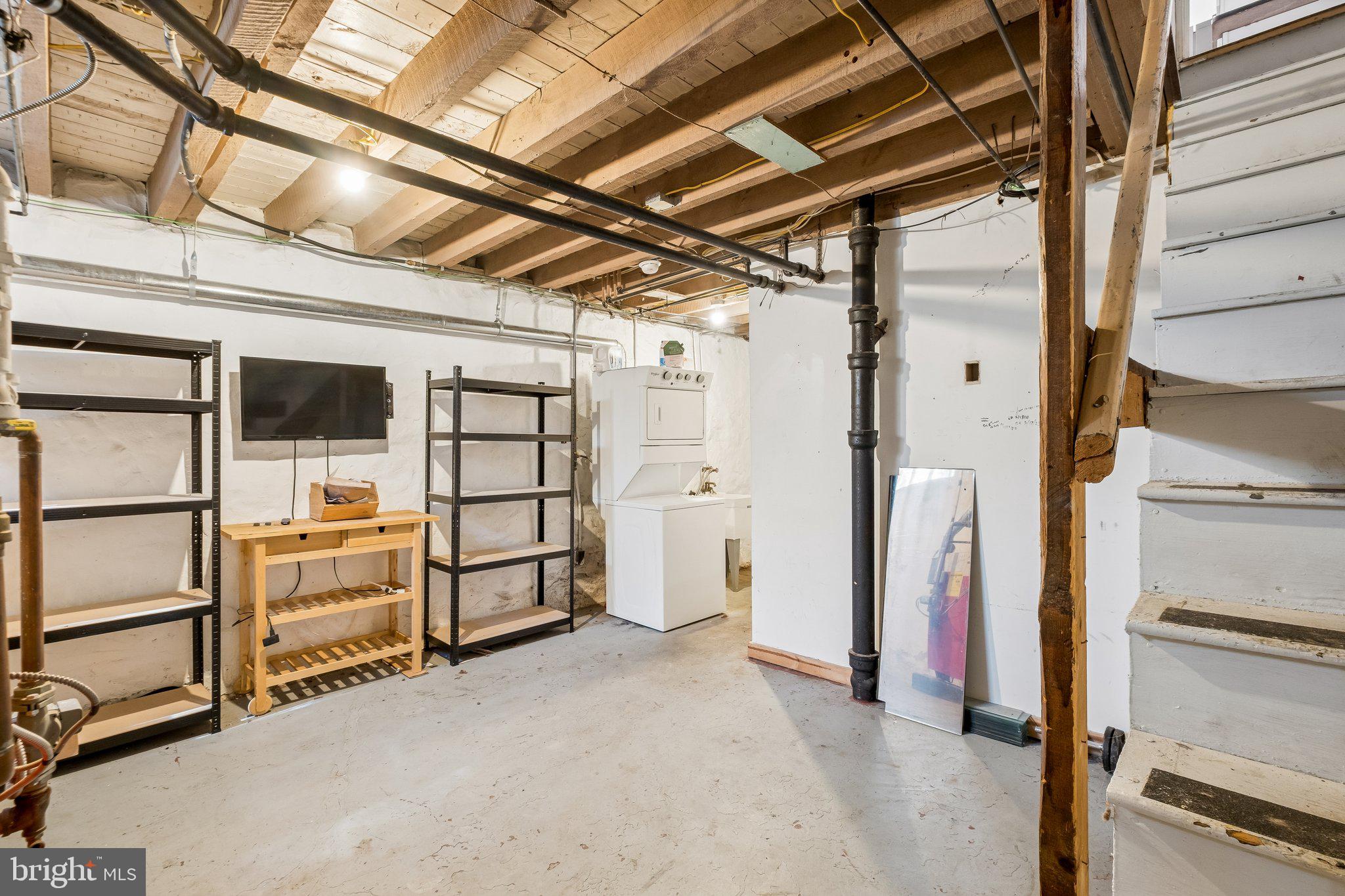 EAST FALLS - Residential