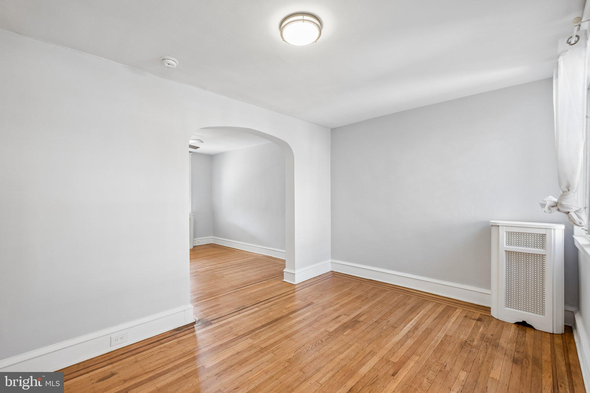 EAST FALLS - Residential