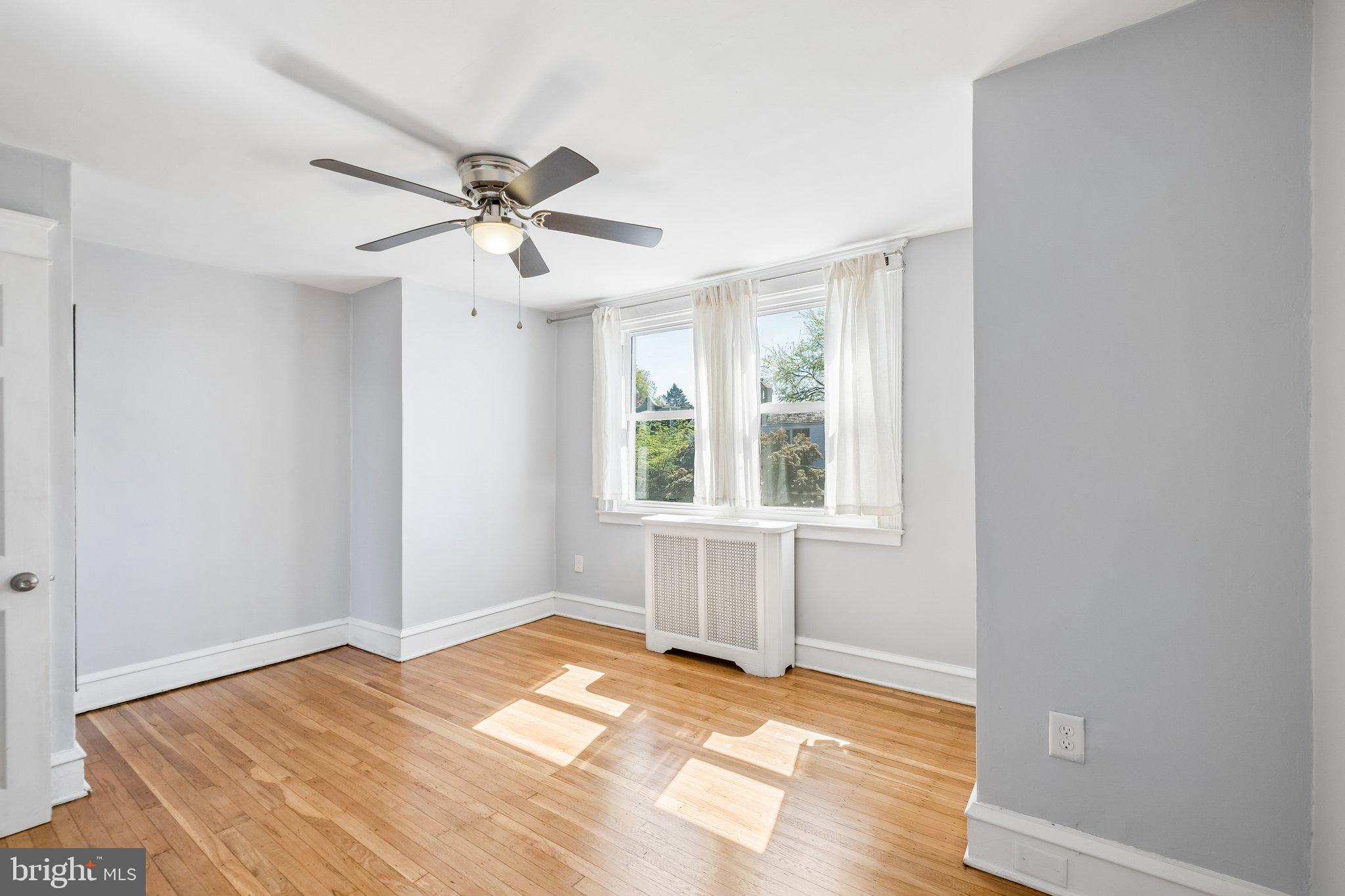 EAST FALLS - Residential