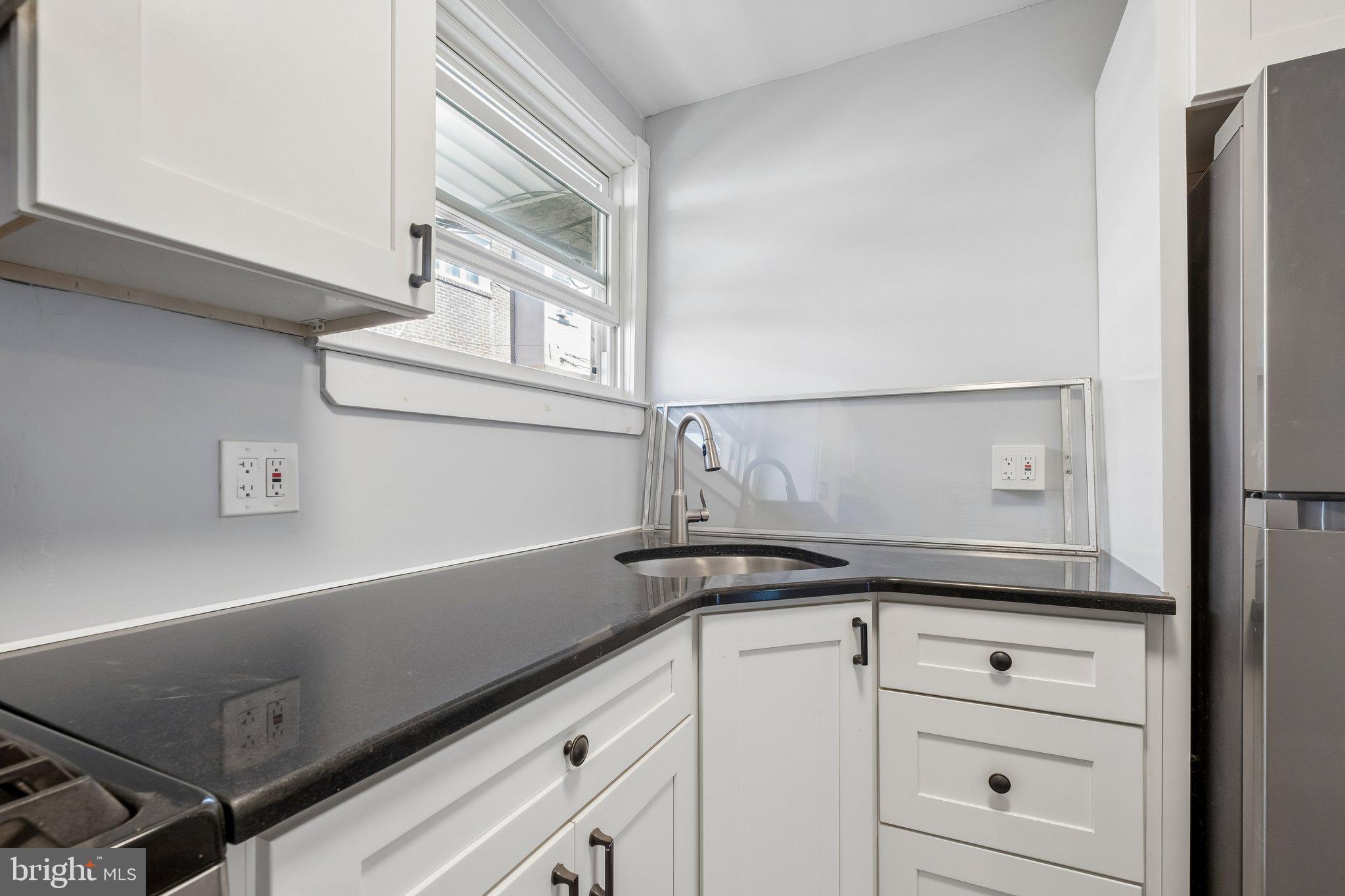 EAST FALLS - Residential