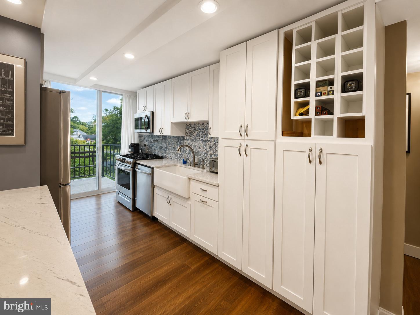 3333 W UNIVERSITY BOULEVARD W 204