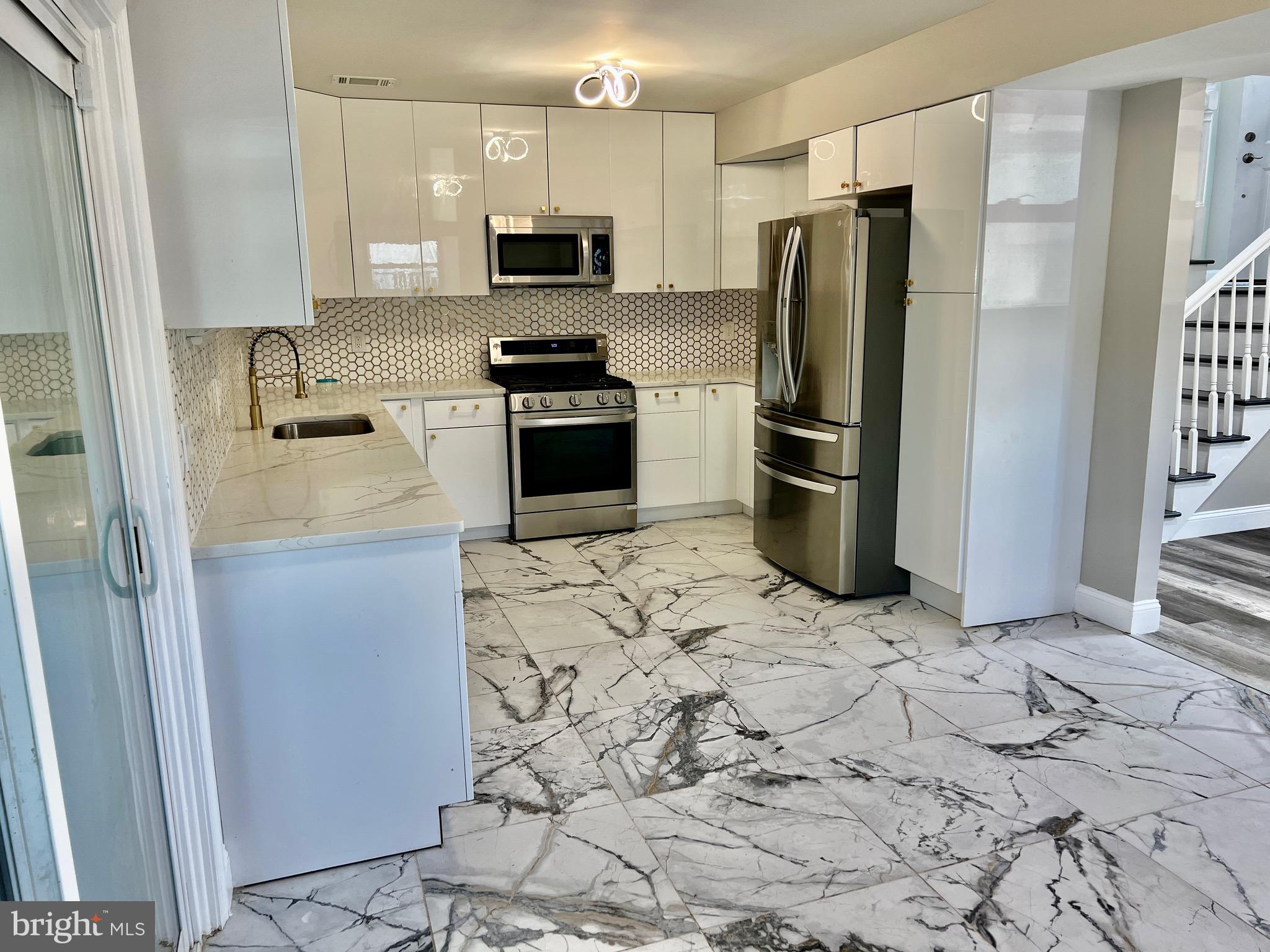 PRINCE WILLIAM ESTATES - Residential