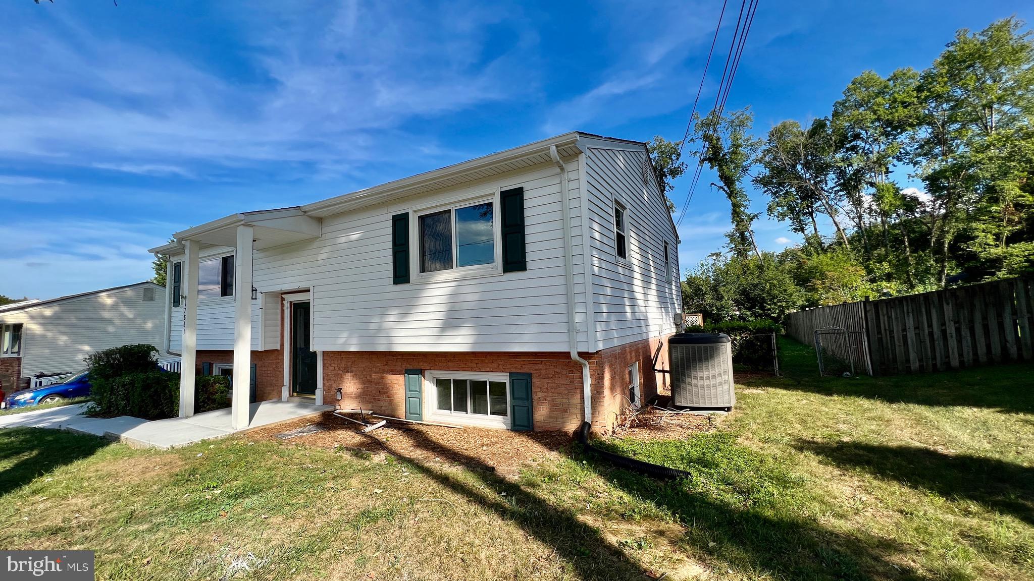 PRINCE WILLIAM ESTATES - Residential