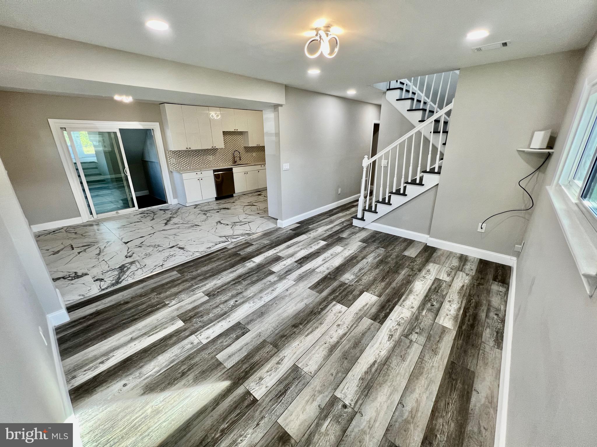 PRINCE WILLIAM ESTATES - Residential