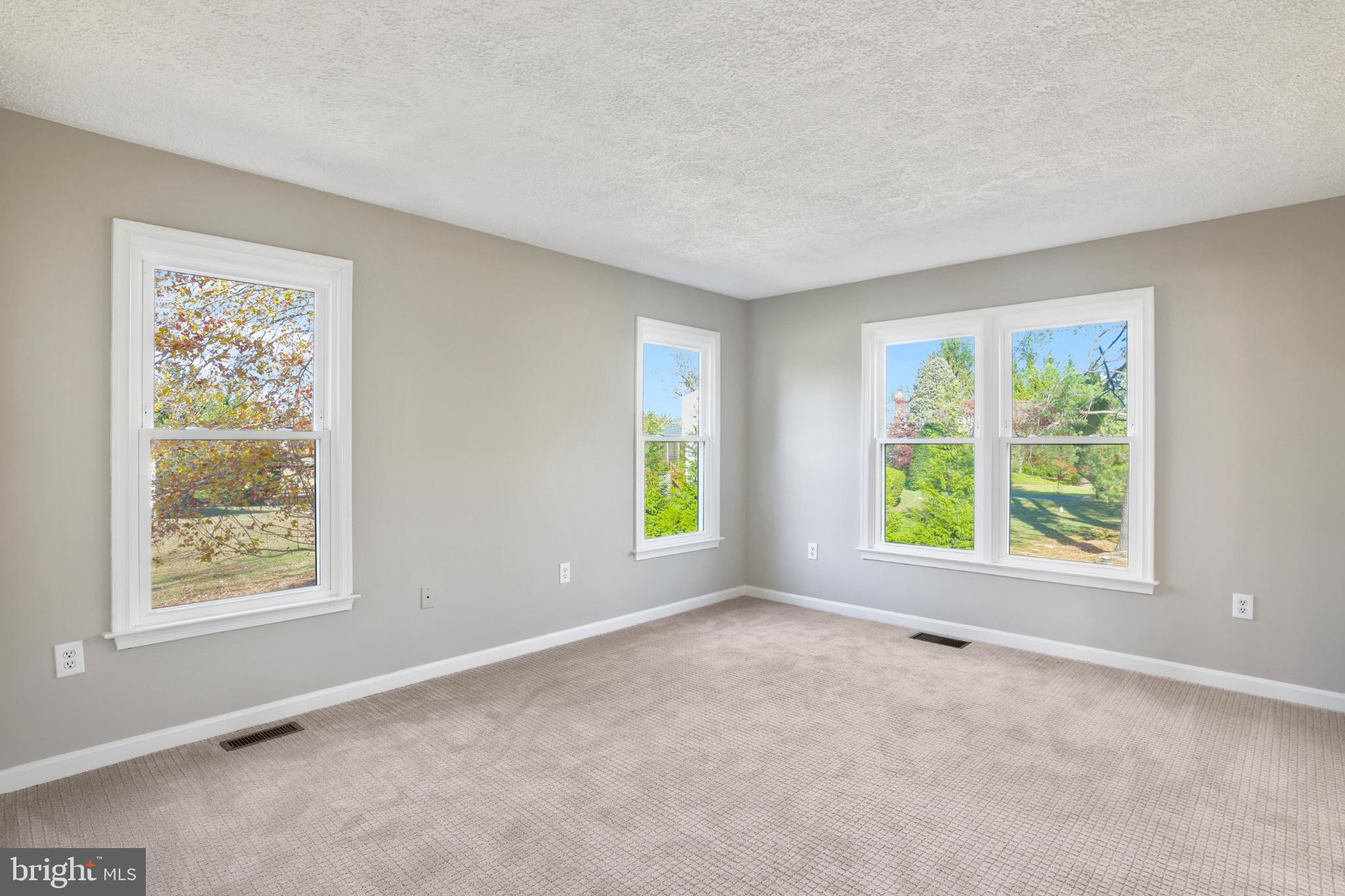 FALLS MANOR - Residential Lease