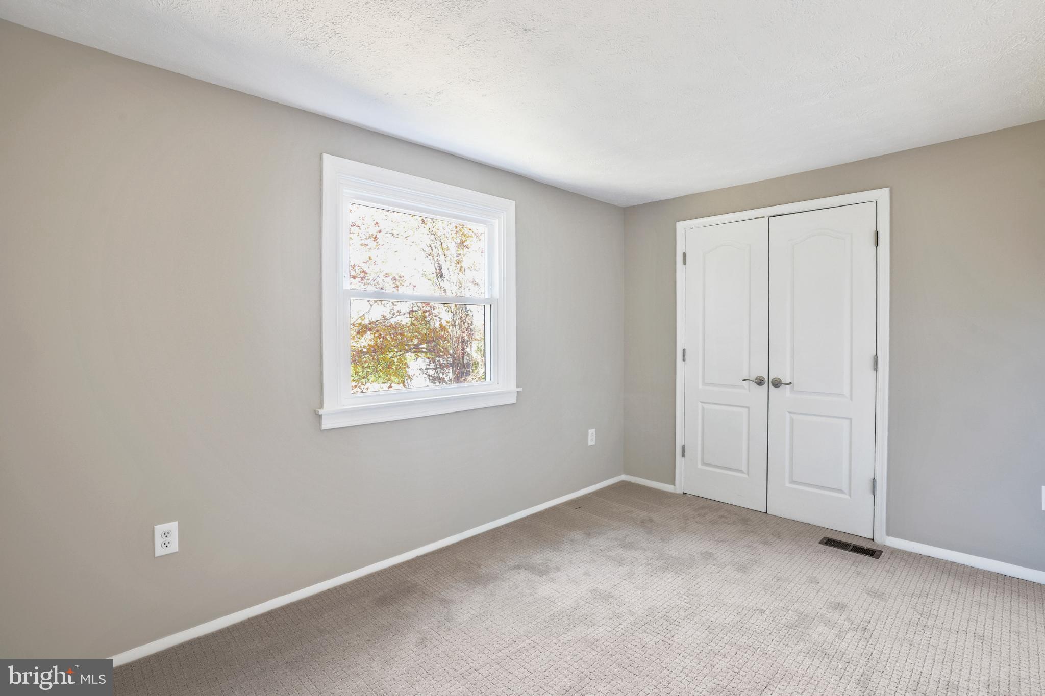 FALLS MANOR - Residential Lease