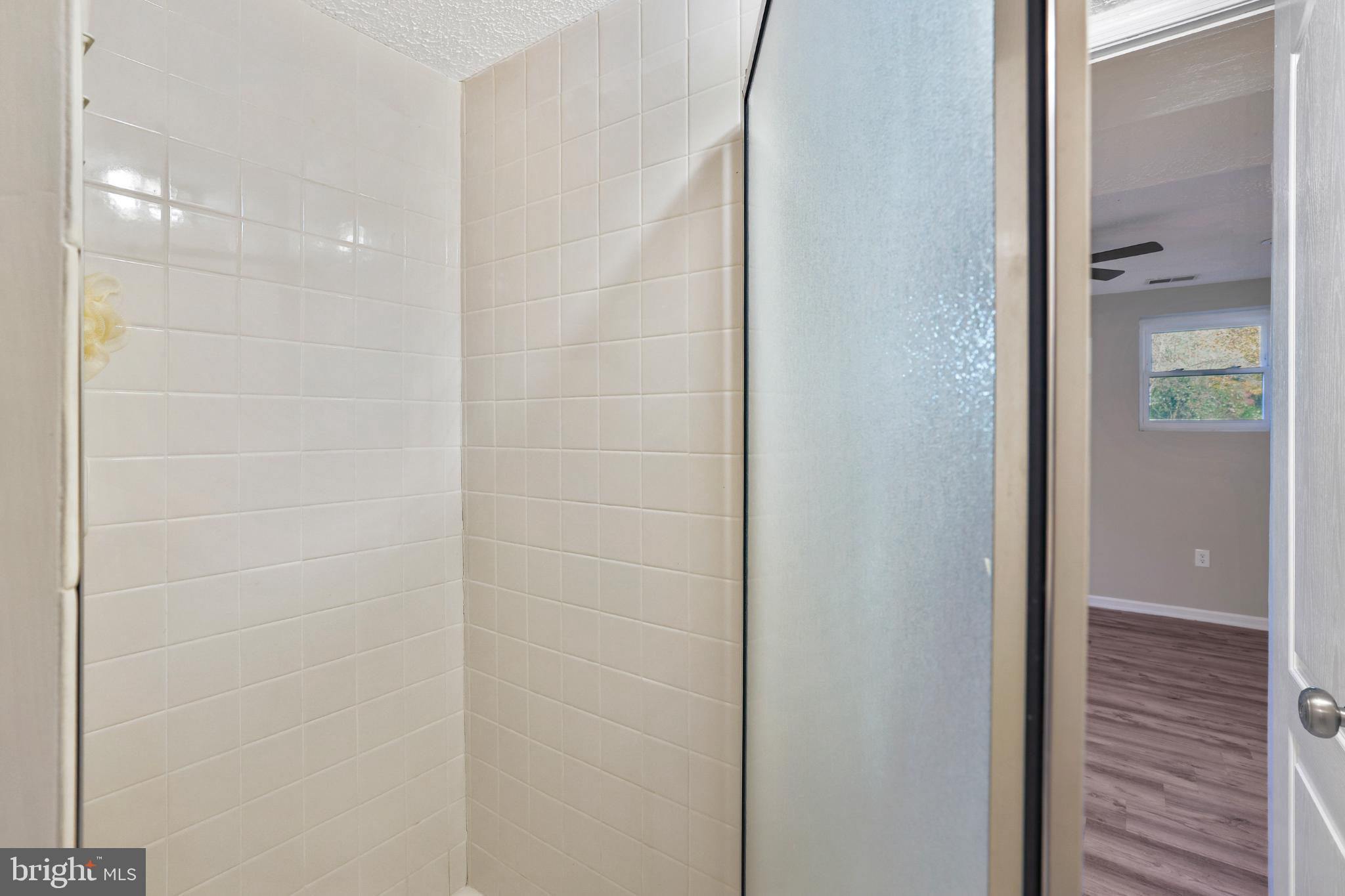 FALLS MANOR - Residential Lease