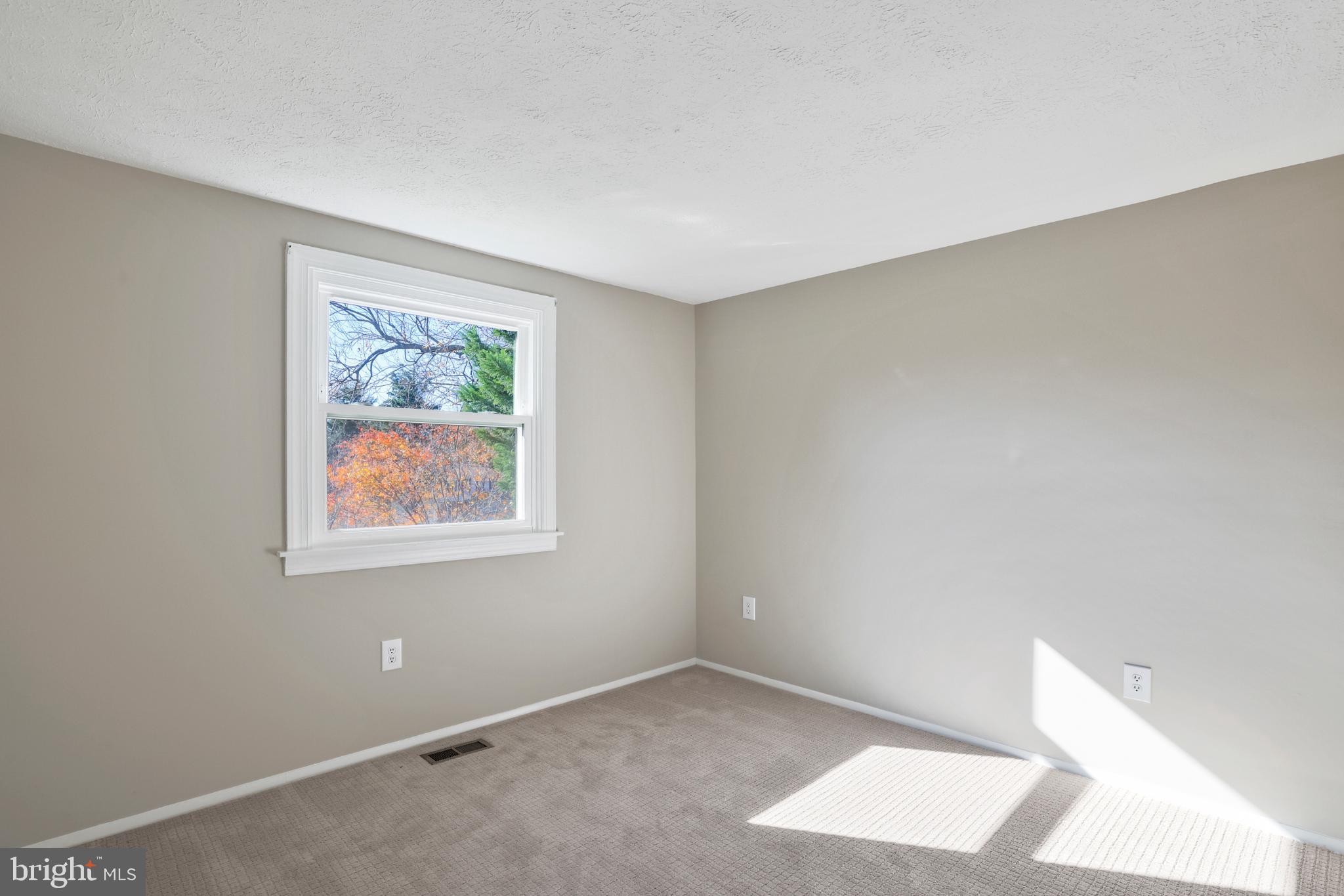 FALLS MANOR - Residential Lease