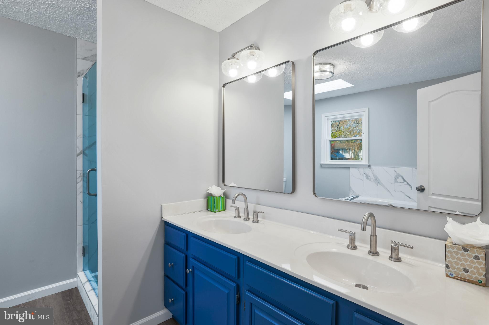 FALLS MANOR - Residential Lease