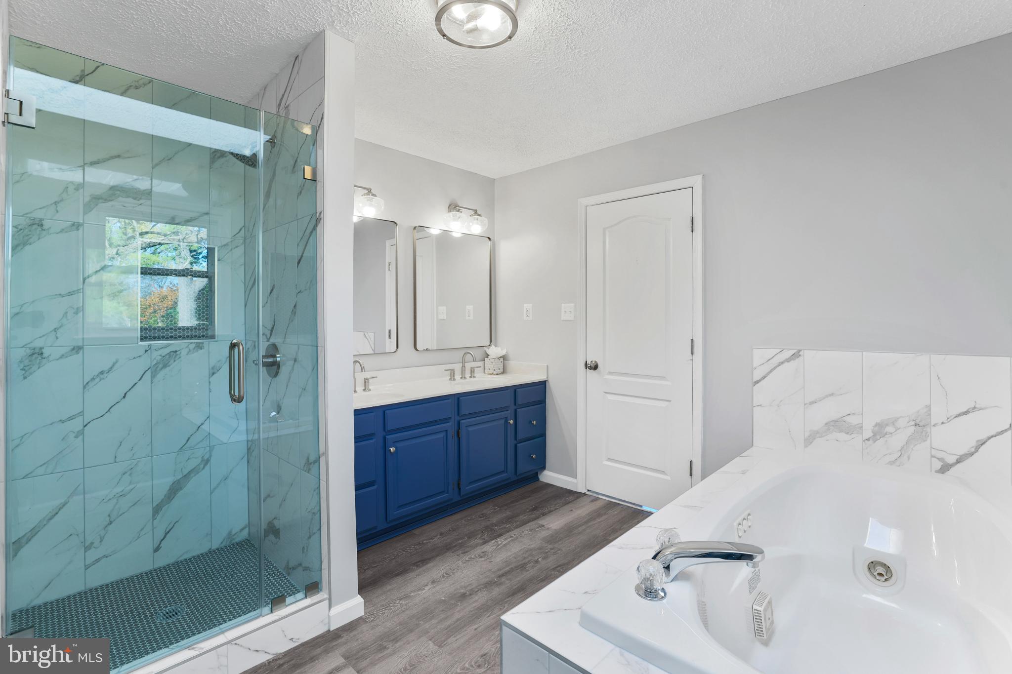 FALLS MANOR - Residential Lease