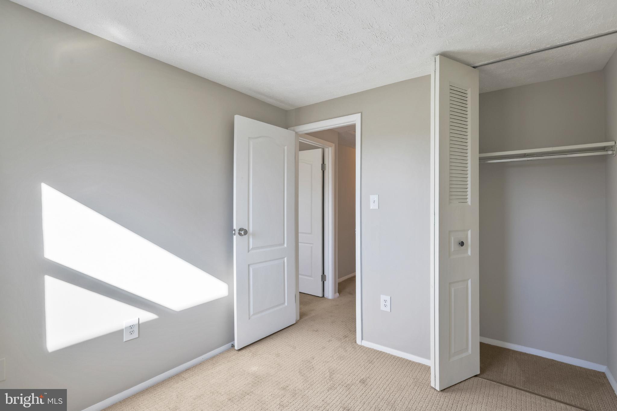 FALLS MANOR - Residential Lease