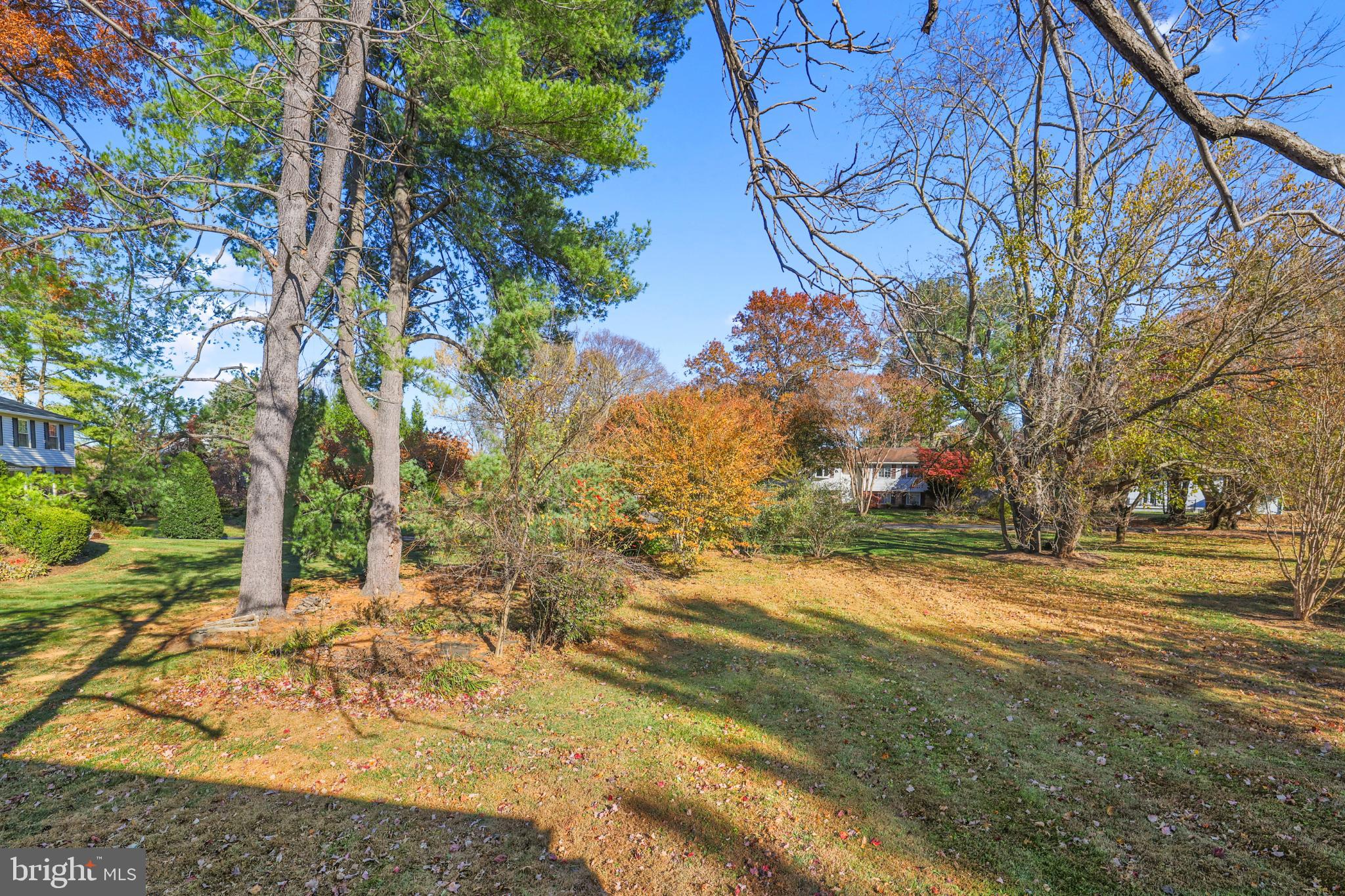 FALLS MANOR - Residential Lease