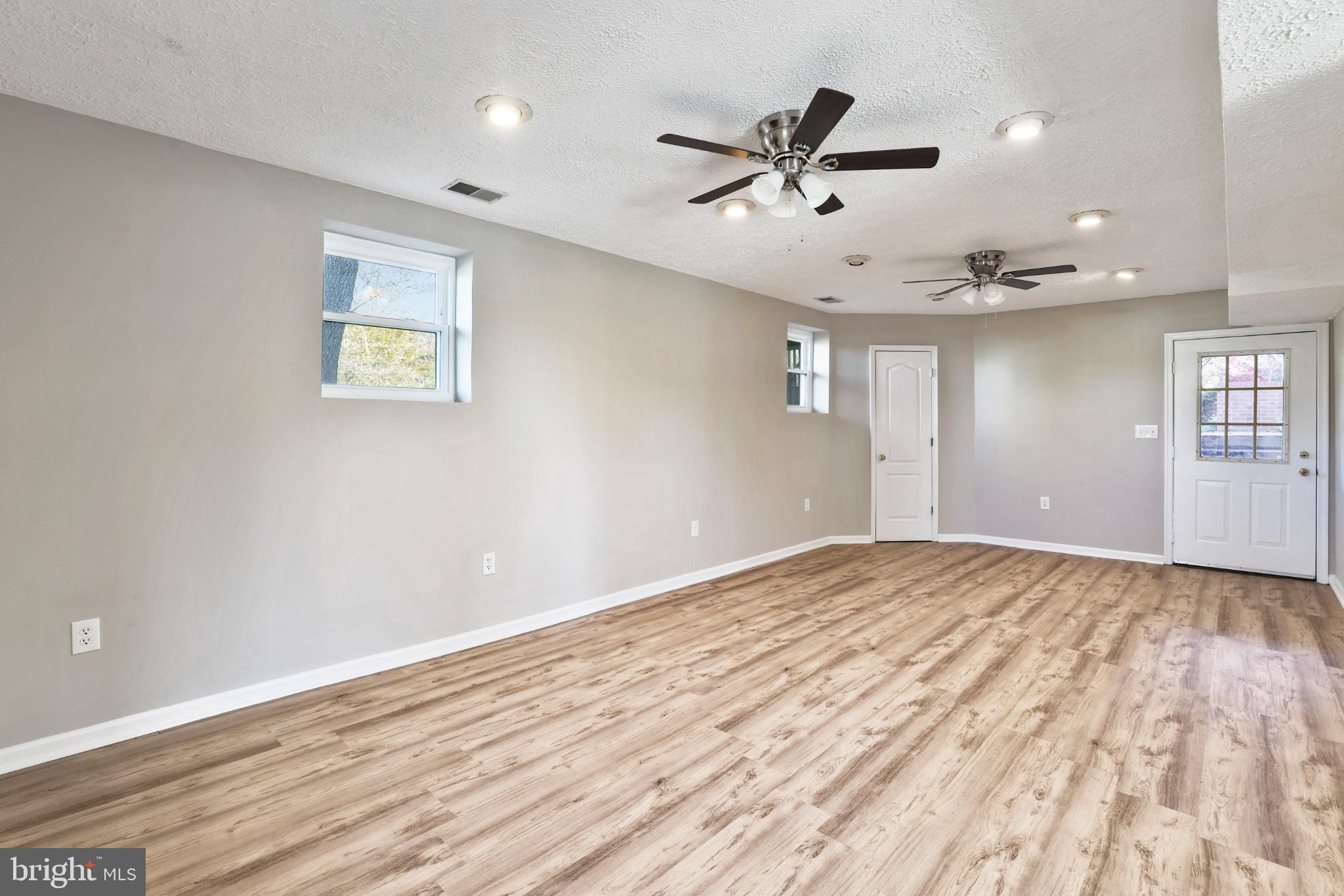 FALLS MANOR - Residential Lease