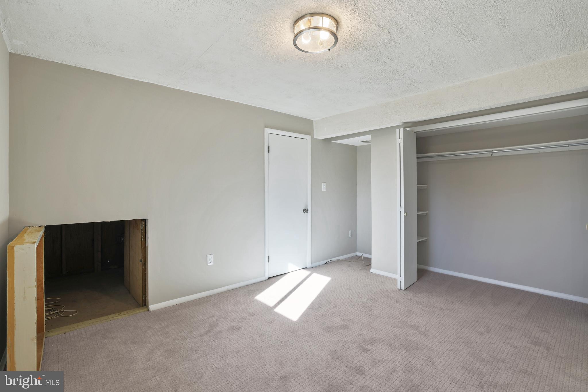 FALLS MANOR - Residential Lease