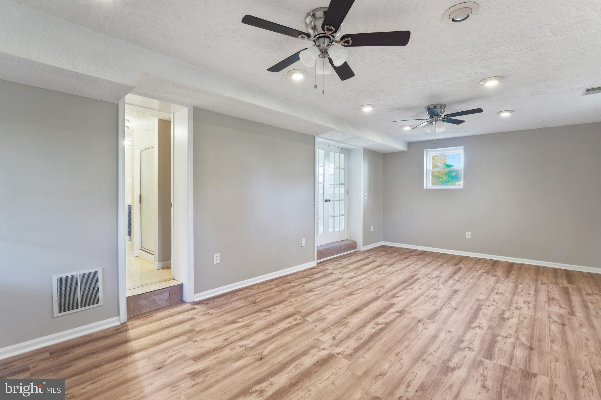 FALLS MANOR - Residential Lease