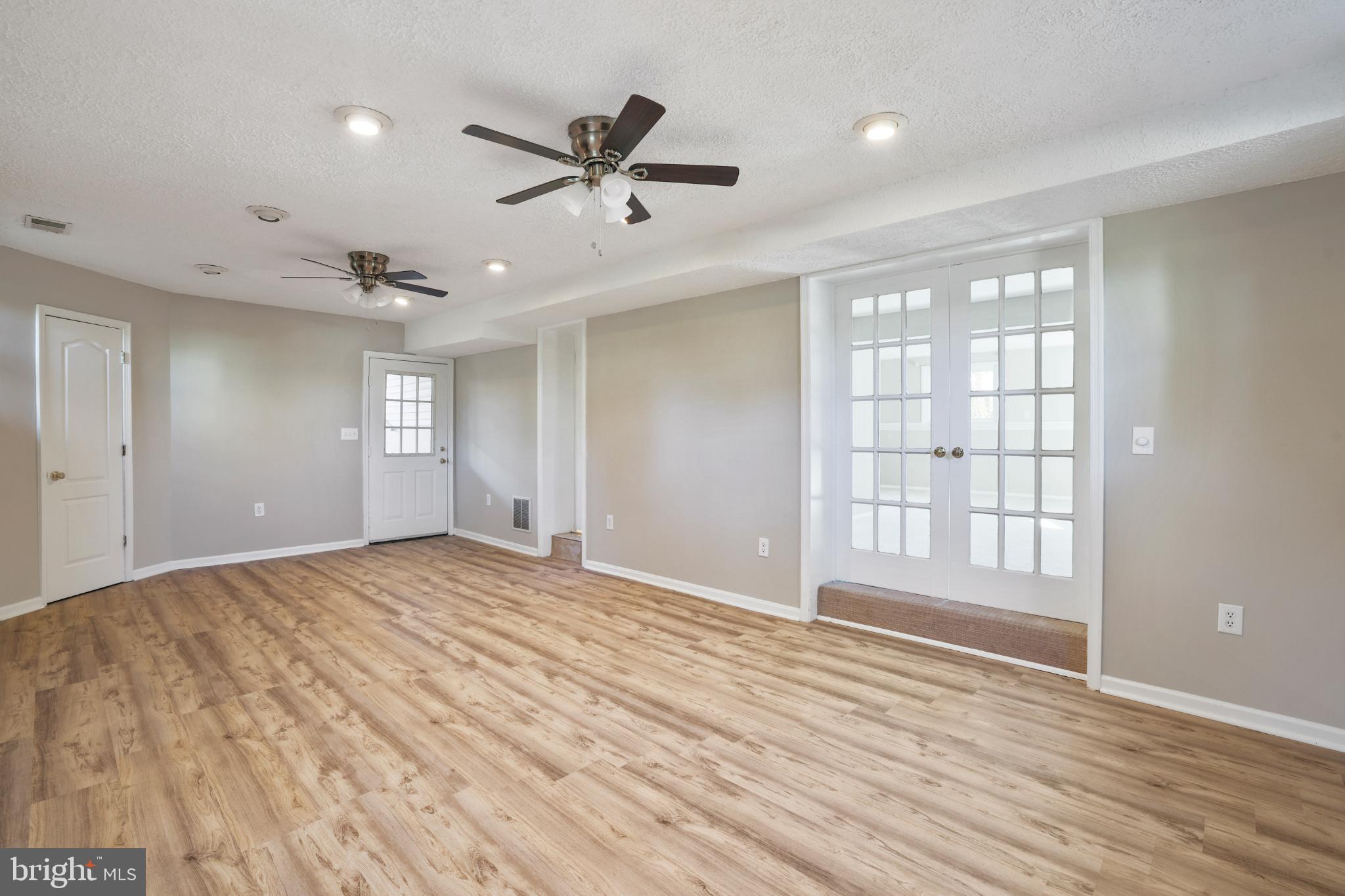 FALLS MANOR - Residential Lease