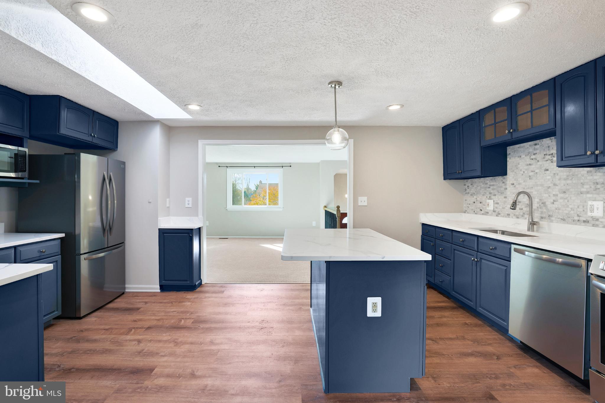 FALLS MANOR - Residential Lease