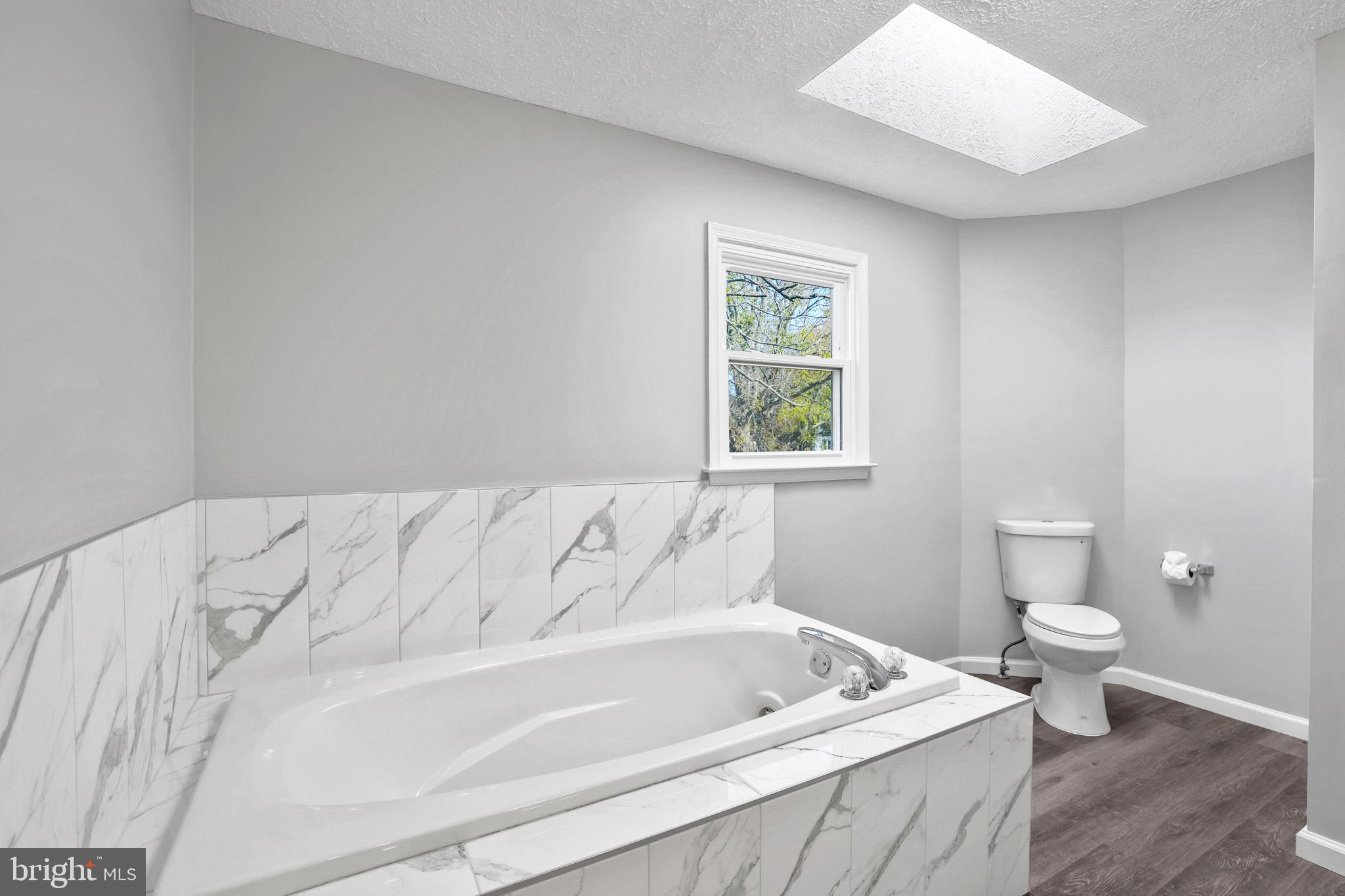 FALLS MANOR - Residential Lease