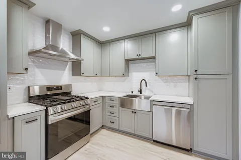 MLS: MDBC2161660