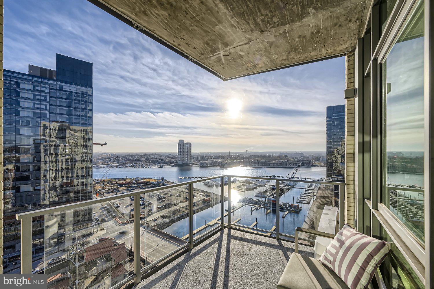 HARBOR EAST - Residential