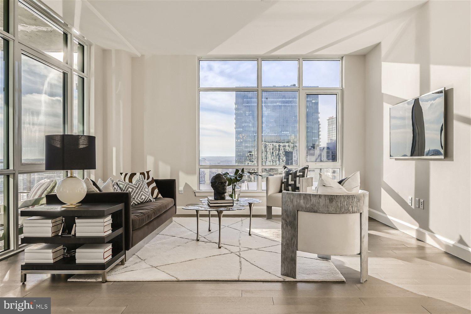 HARBOR EAST - Residential