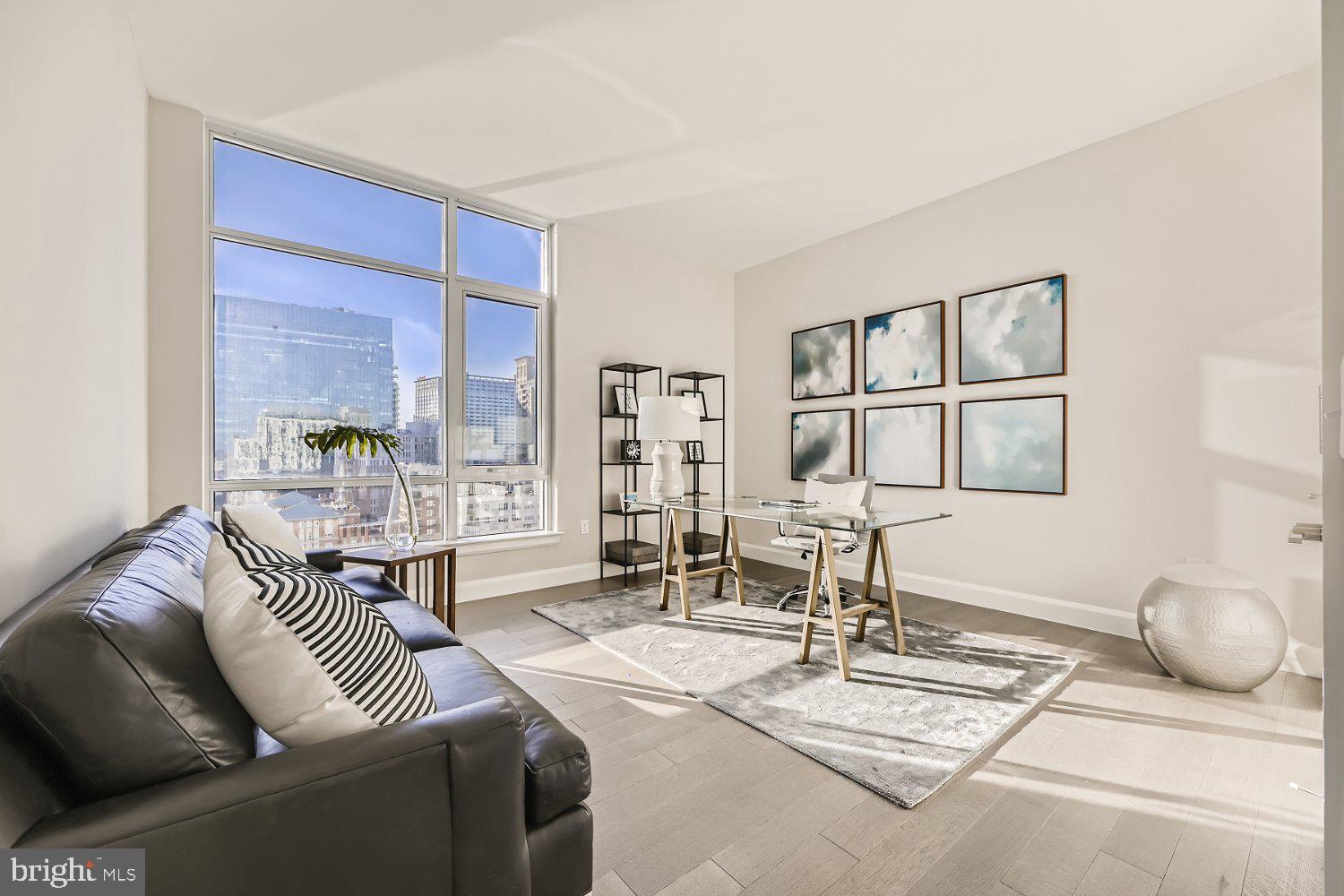 HARBOR EAST - Residential