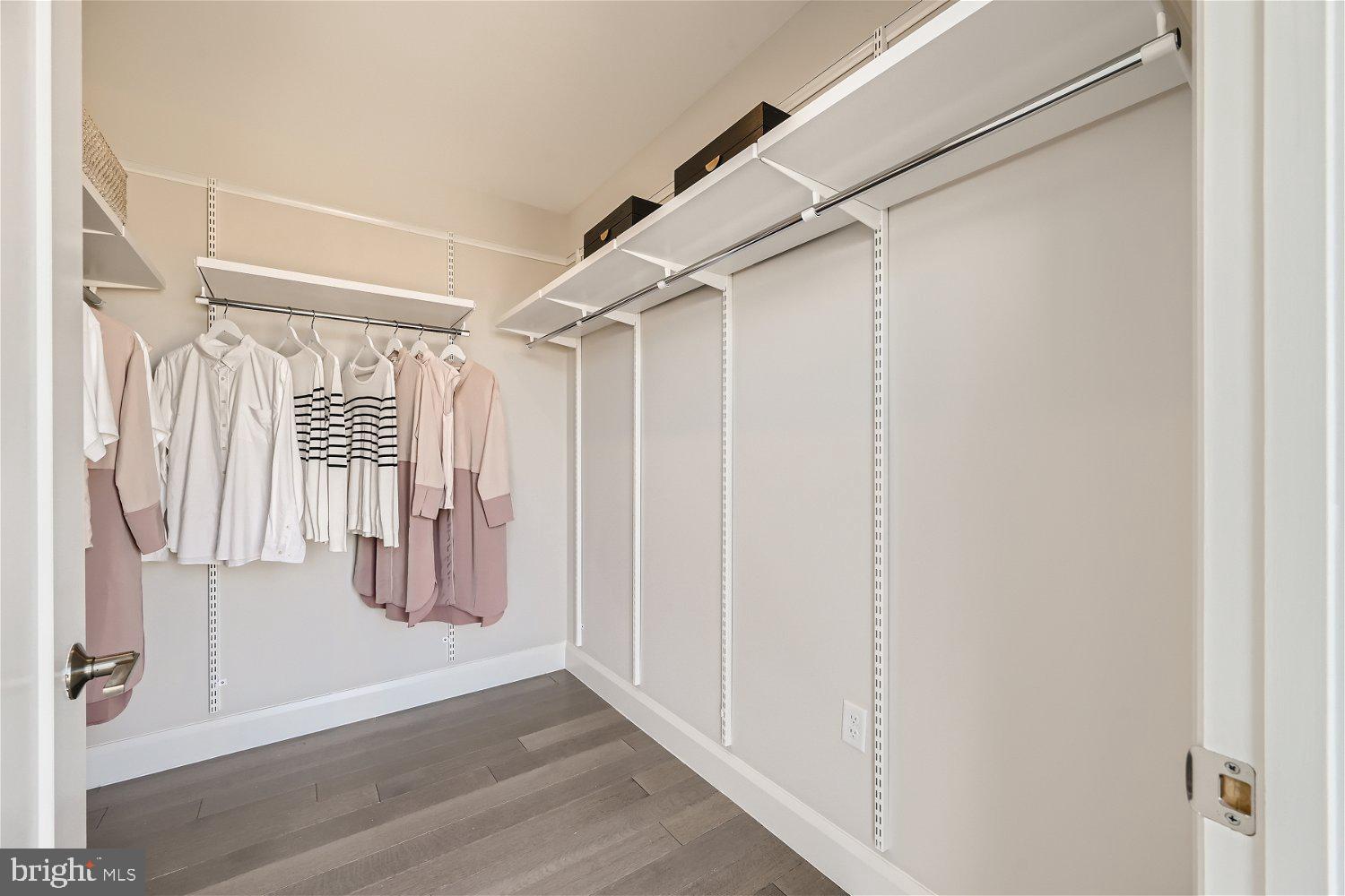 HARBOR EAST - Residential