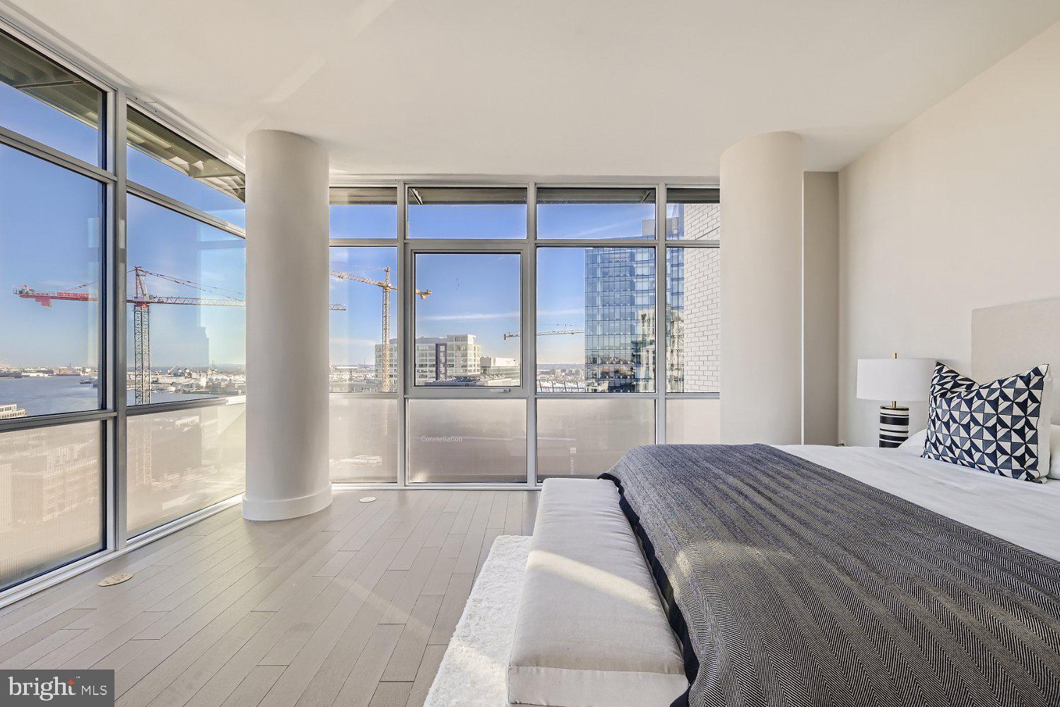 HARBOR EAST - Residential