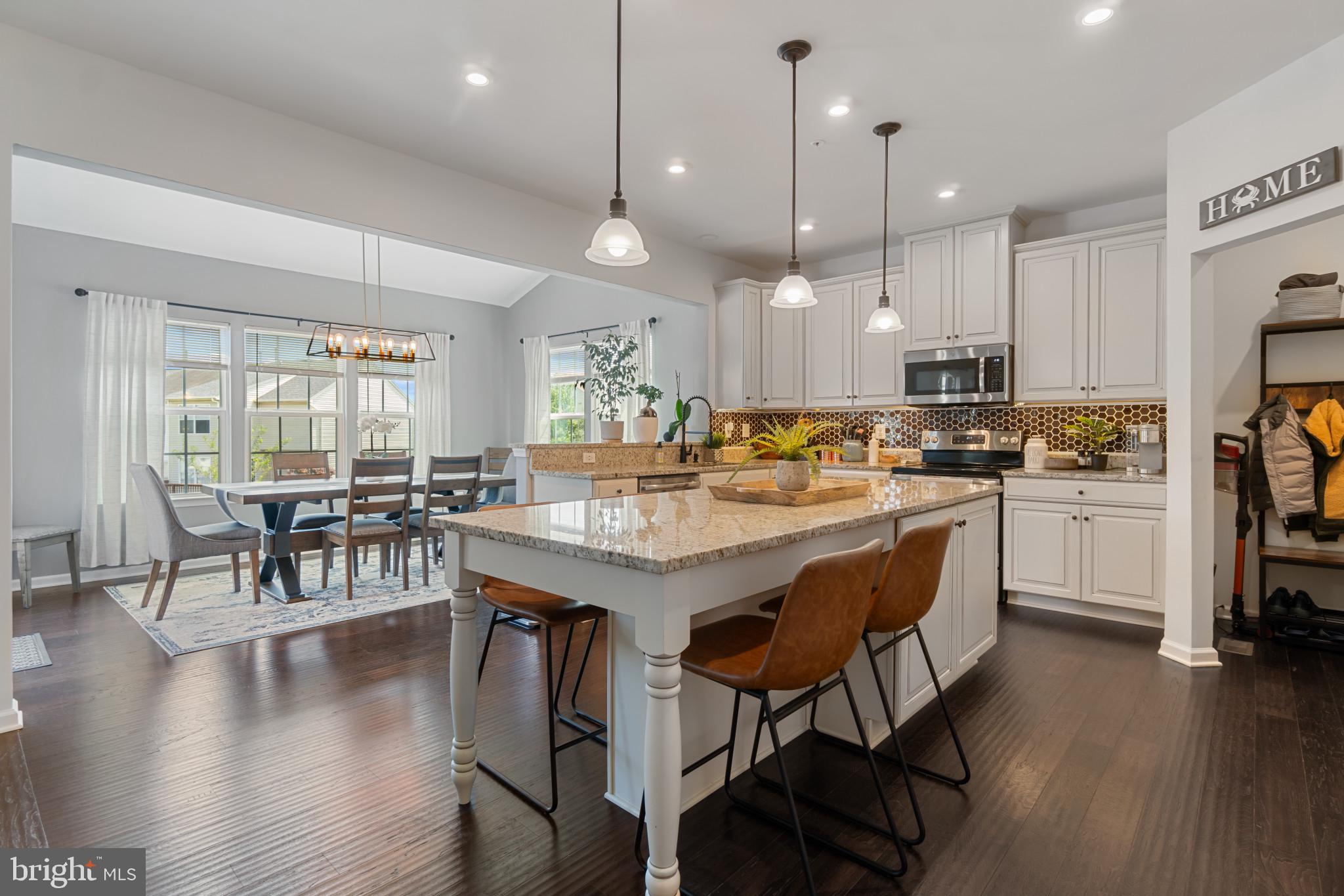 HAWKINS MANOR - Residential